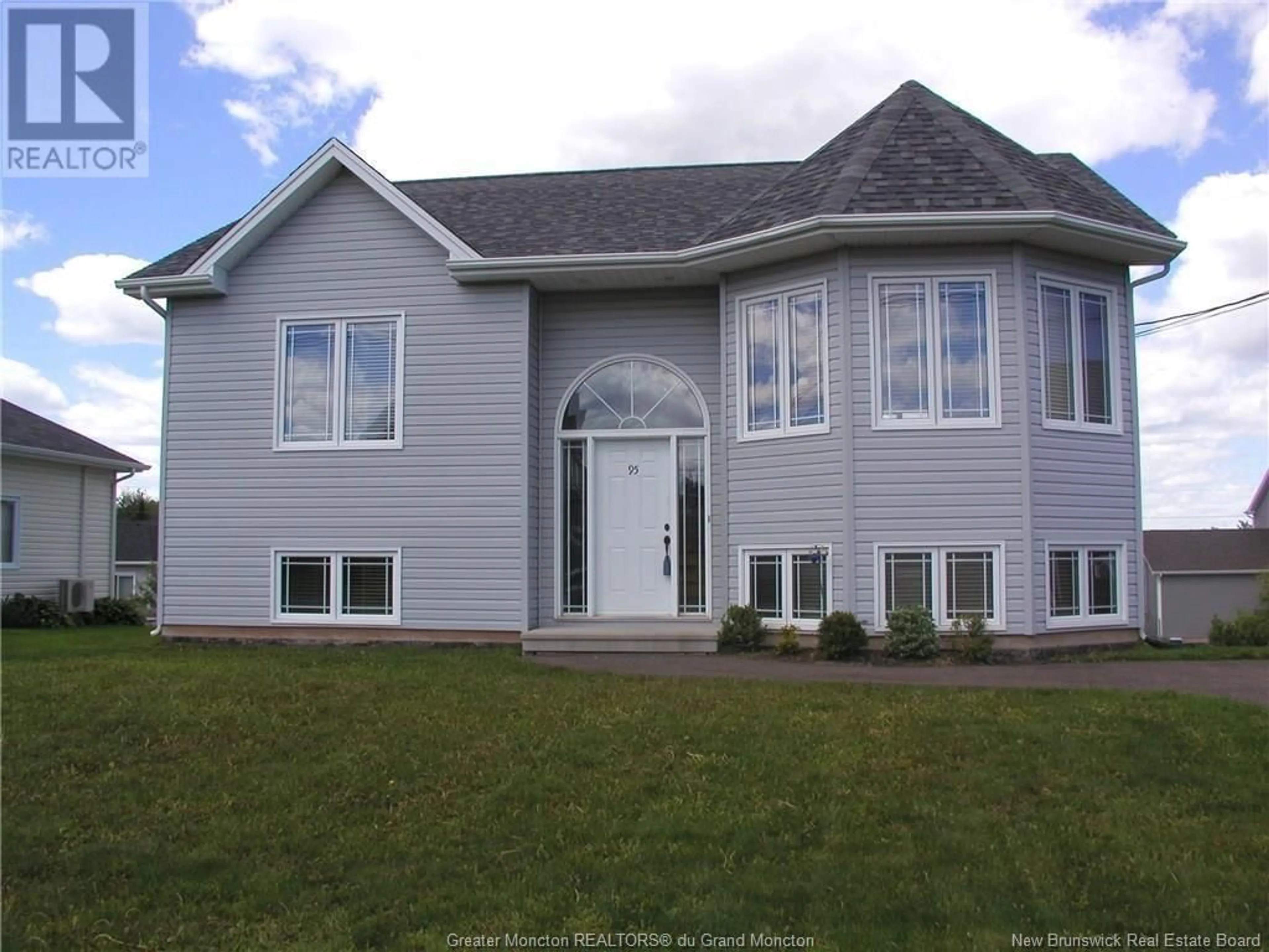 Home with vinyl exterior material, street for 95 SPARTAN COURT, Moncton New Brunswick E1A0J6