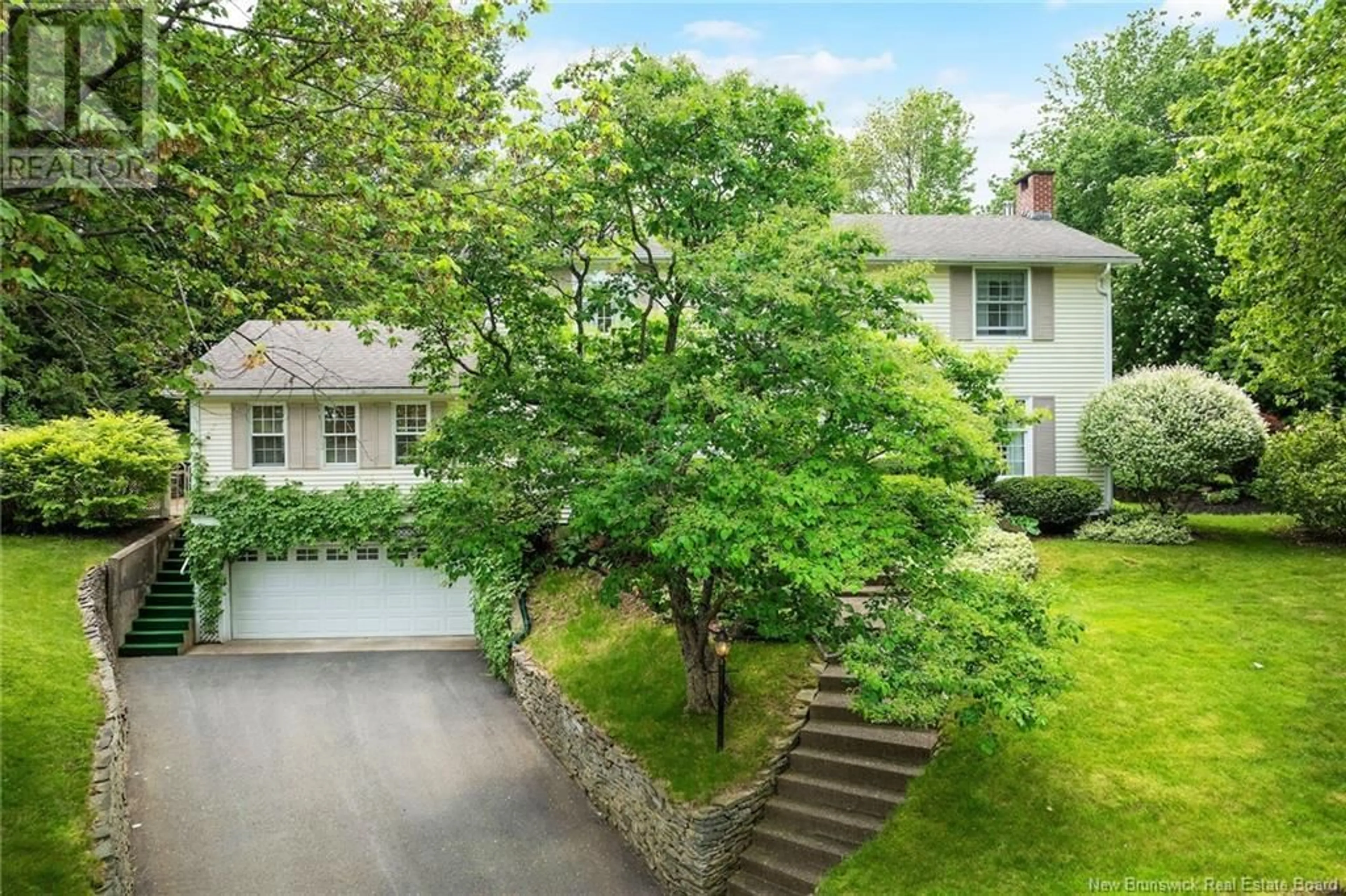 A pic from outside/outdoor area/front of a property/back of a property/a pic from drone, street for 224 OXFORD STREET, Fredericton New Brunswick E3B2W5