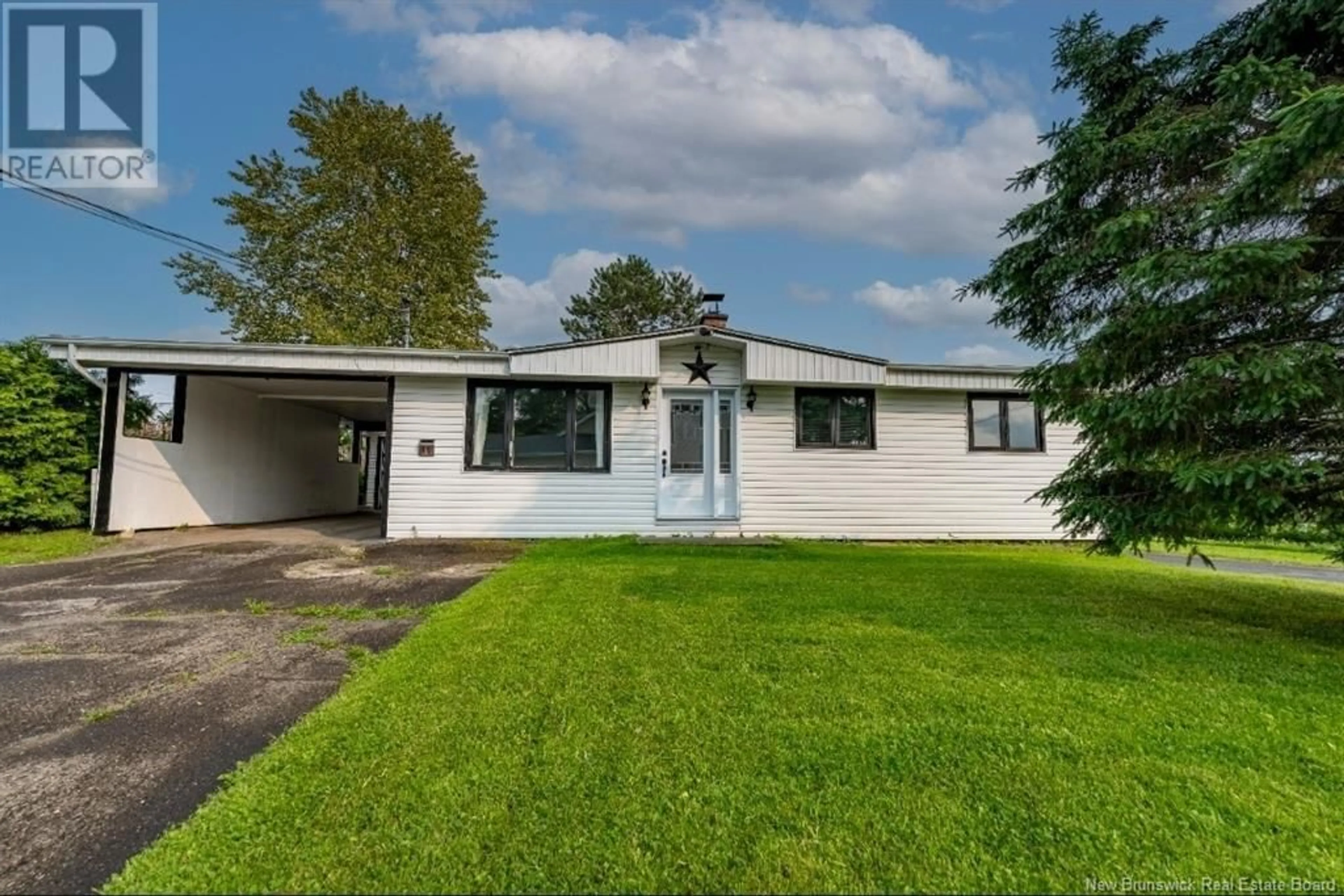 Home with vinyl exterior material, street for 5 CYR STREET, Saint-Léonard New Brunswick E7E1X9