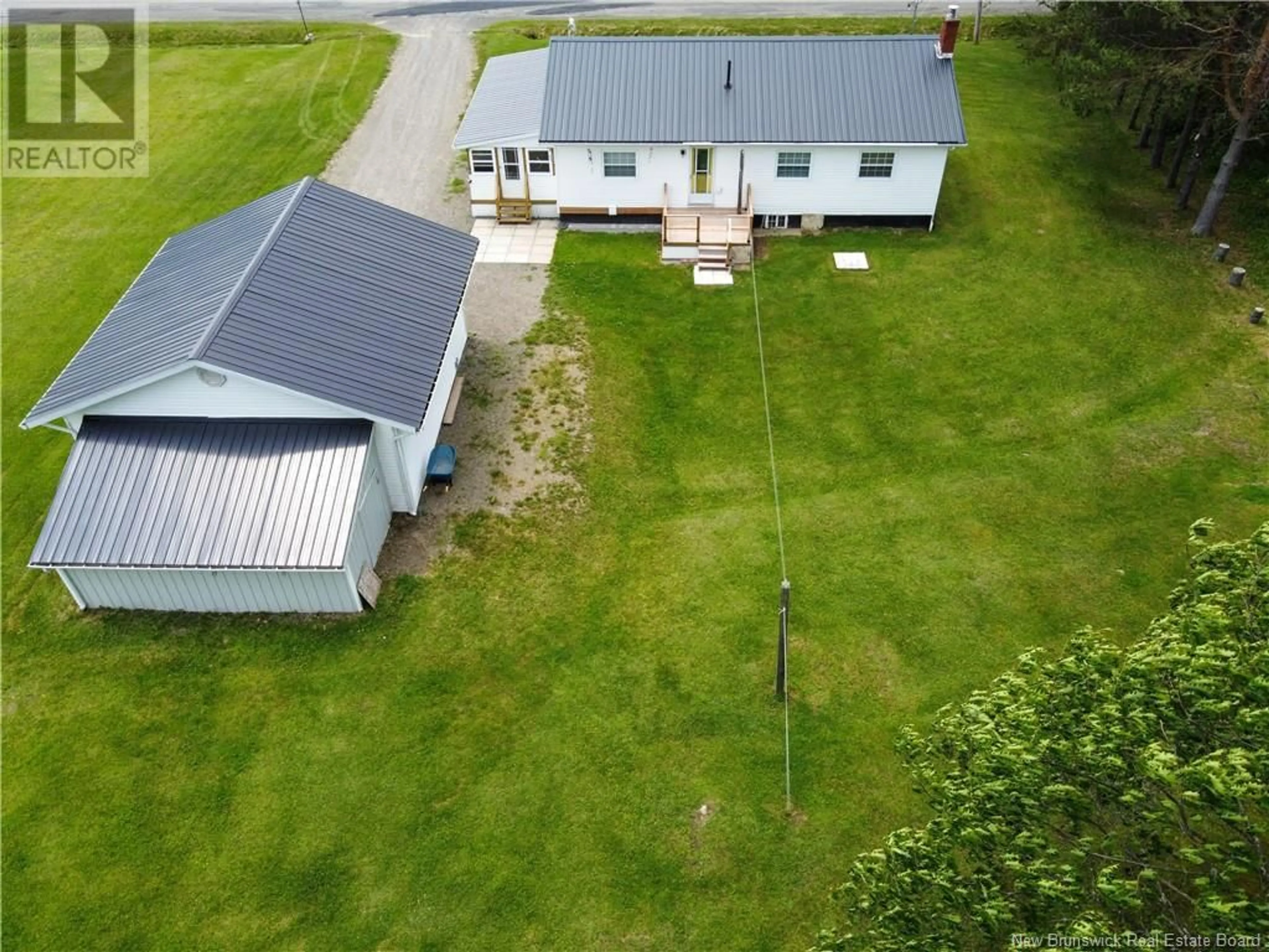 A pic from outside/outdoor area/front of a property/back of a property/a pic from drone, building for 137 OAKLAND ROAD, Oakland New Brunswick E7L2W5