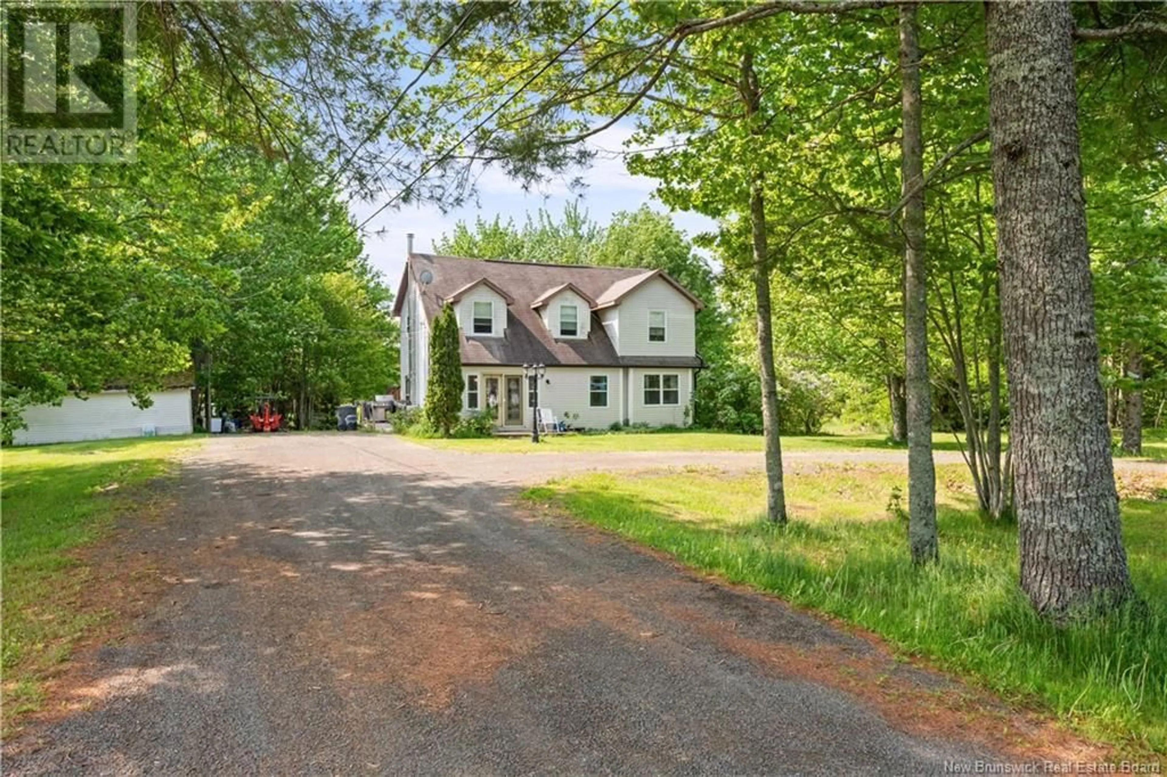 A pic from outside/outdoor area/front of a property/back of a property/a pic from drone, street for 186 GIROUARD VILLE, Bouctouche New Brunswick E4S3G9