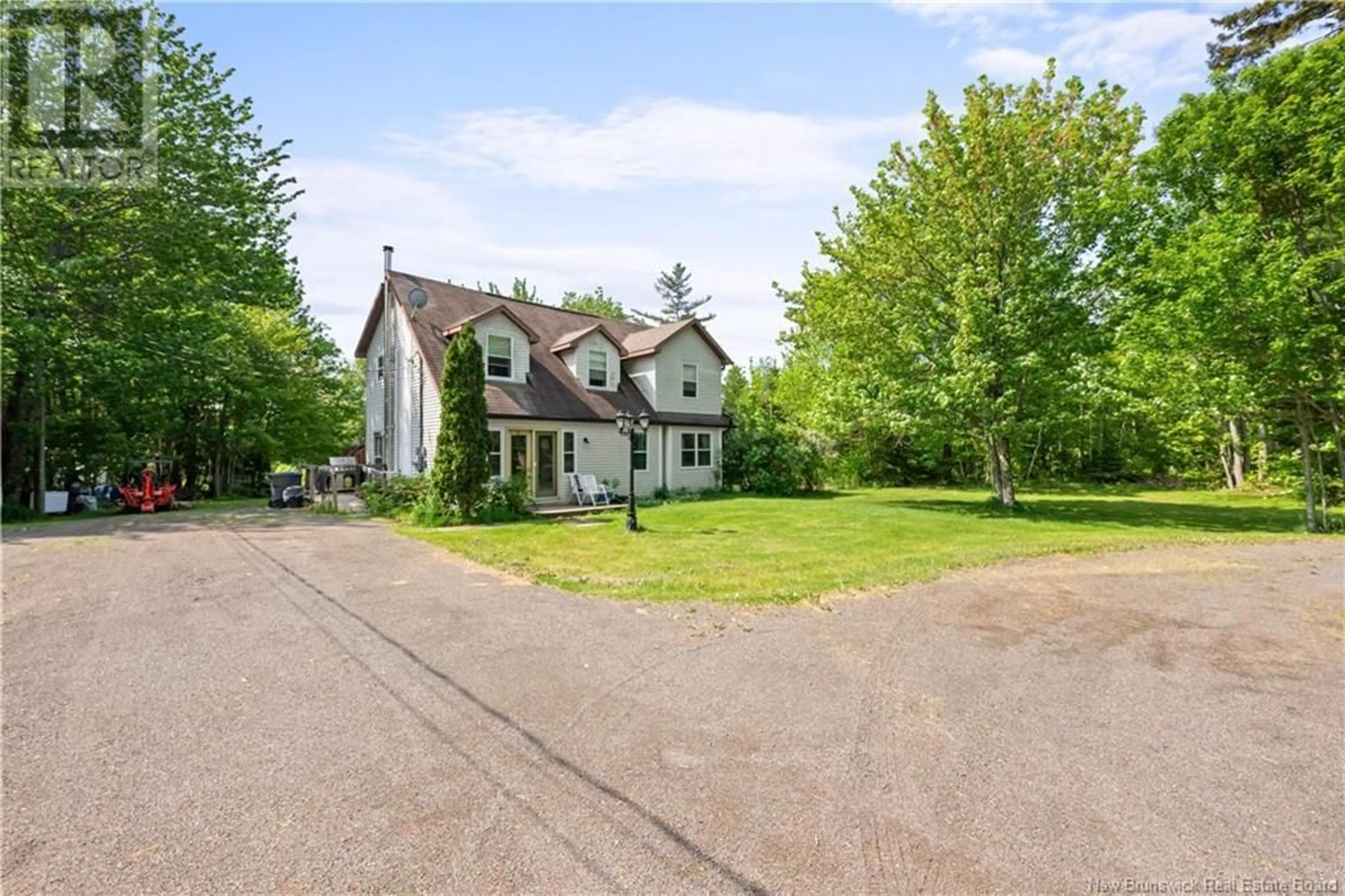 A pic from outside/outdoor area/front of a property/back of a property/a pic from drone, street for 186 GIROUARD VILLE, Bouctouche New Brunswick E4S3G9