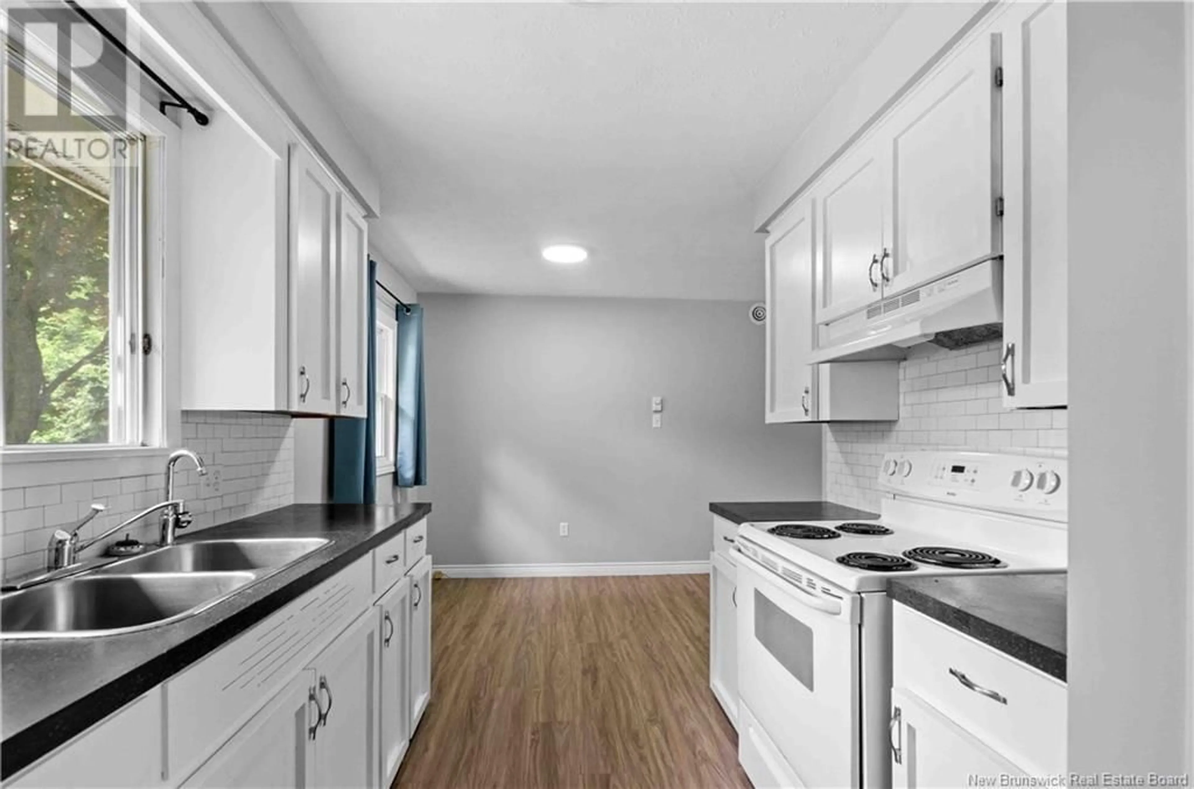 Standard kitchen, unknown for 27 MURRAY AVENUE, Fredericton New Brunswick E3A3Y6