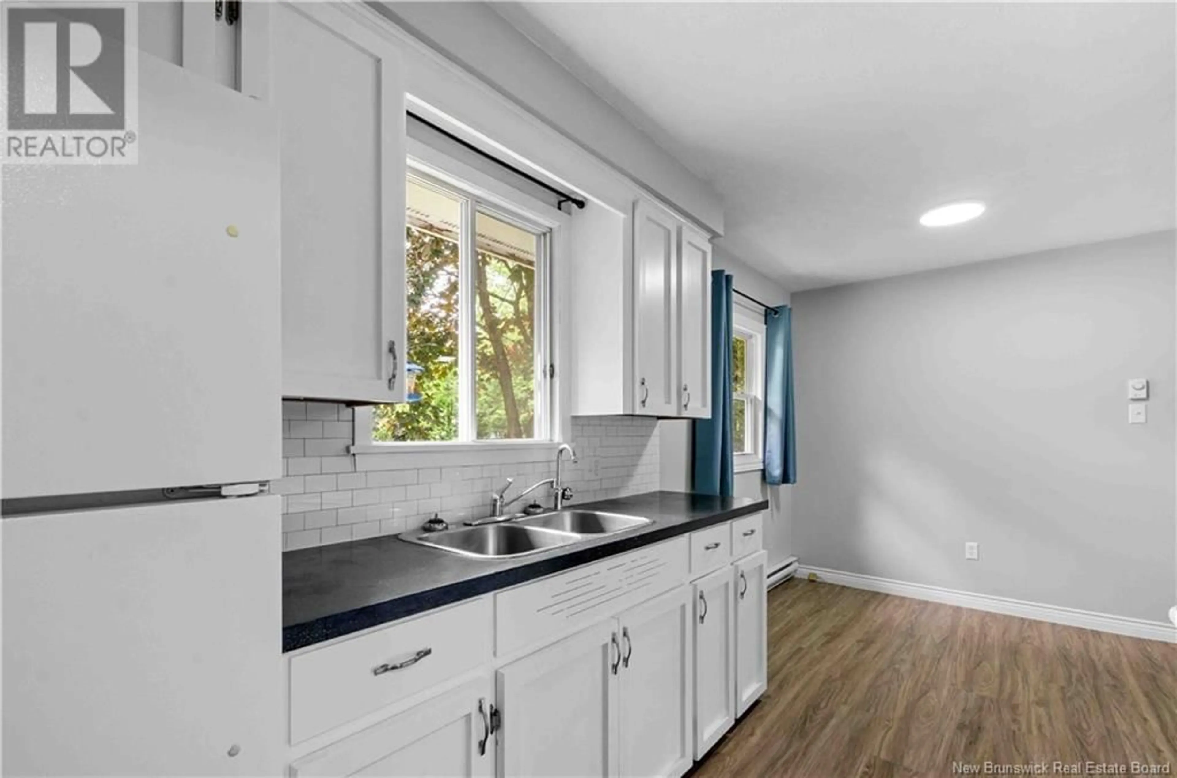 Standard kitchen, ceramic/tile floor for 27 MURRAY AVENUE, Fredericton New Brunswick E3A3Y6