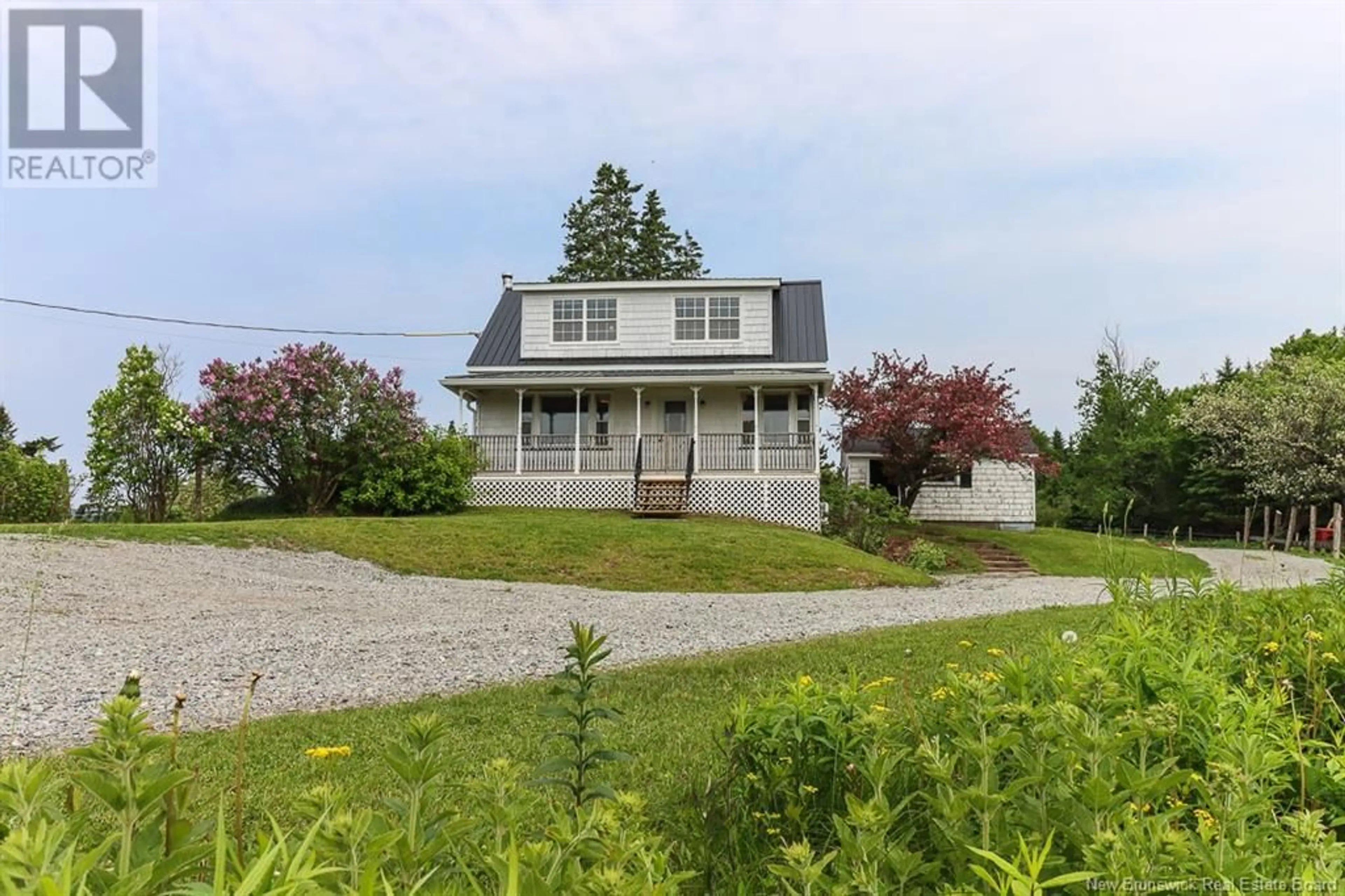A pic from outside/outdoor area/front of a property/back of a property/a pic from drone, unknown for 1467 ROUTE 111, Fairfield New Brunswick E5R1Z3