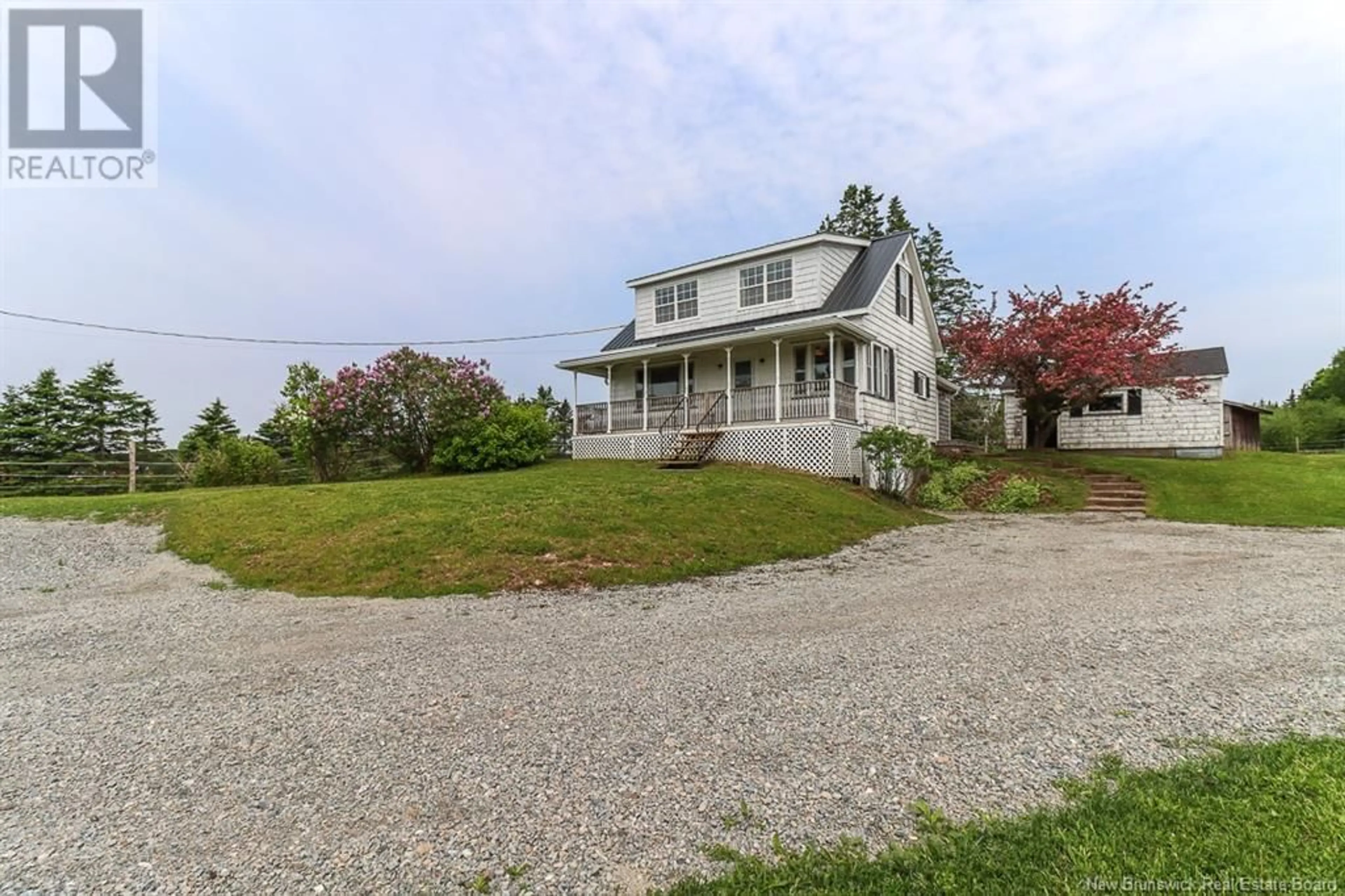A pic from outside/outdoor area/front of a property/back of a property/a pic from drone, unknown for 1467 ROUTE 111, Fairfield New Brunswick E5R1Z3