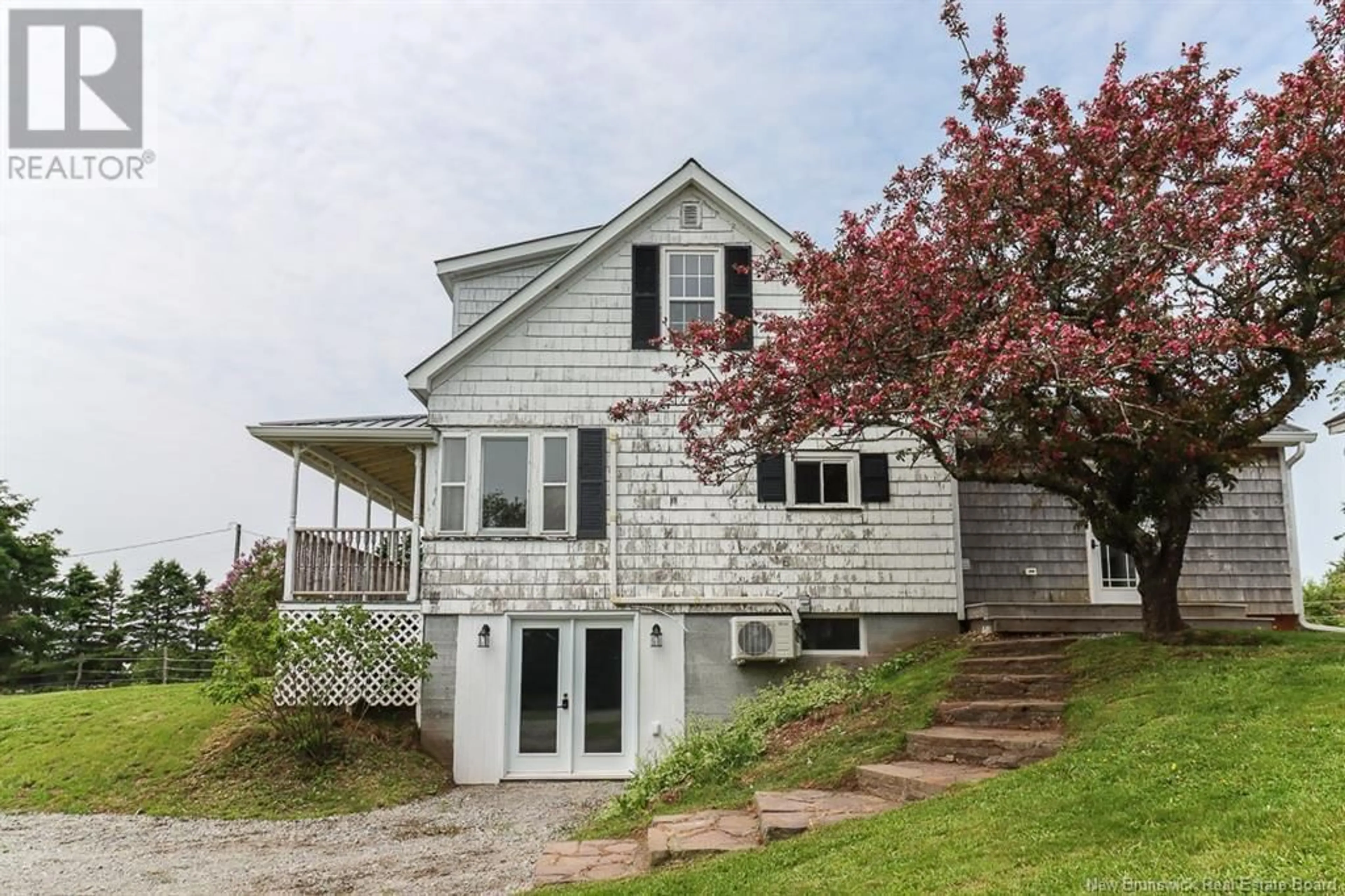 Home with vinyl exterior material, unknown for 1467 ROUTE 111, Fairfield New Brunswick E5R1Z3