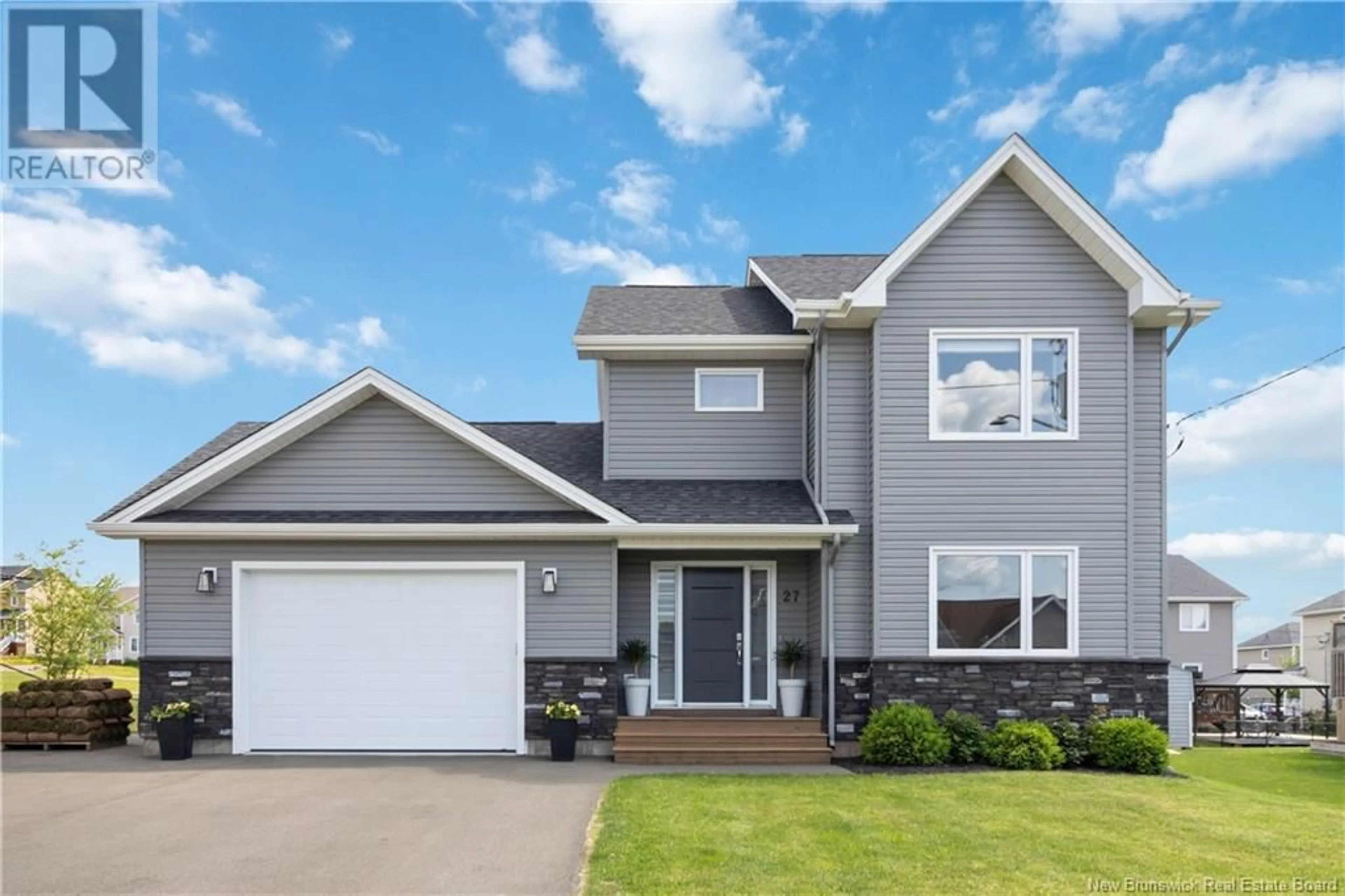 Home with vinyl exterior material, street for 27 PEBBLE CREEK WAY, Moncton New Brunswick E1E0C7