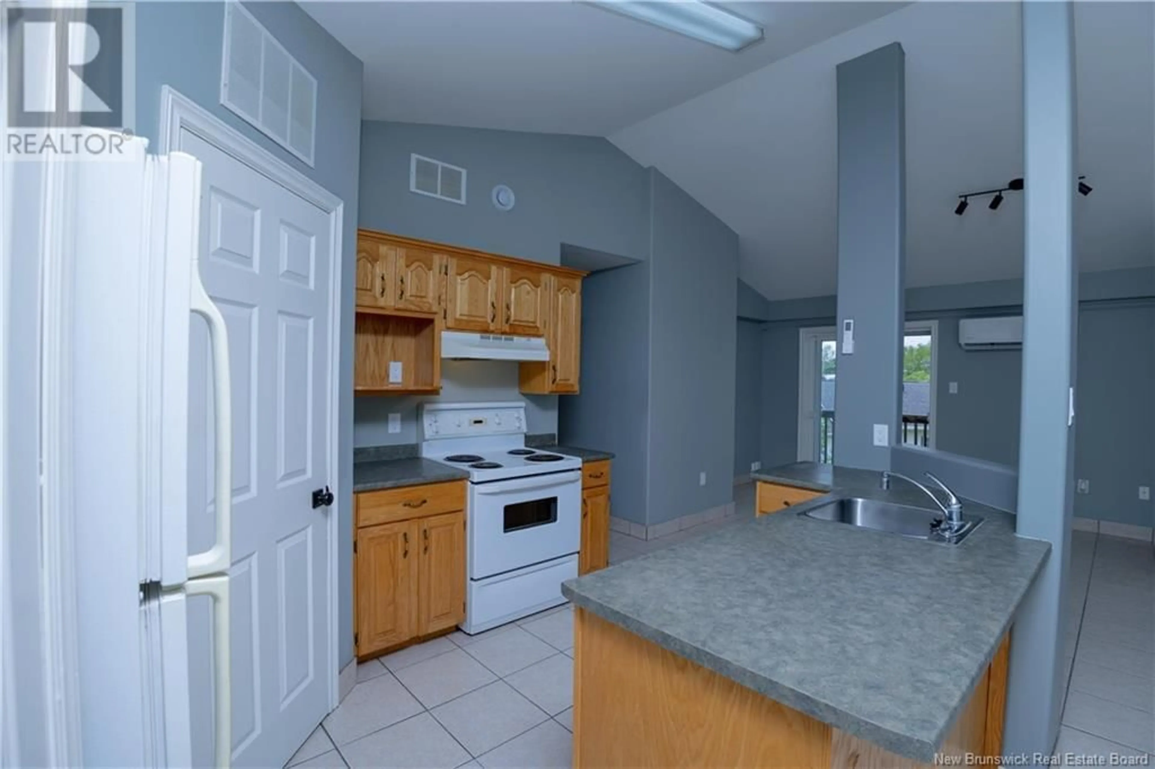 Standard kitchen, ceramic/tile floor for 314 - 60 GOODINE STREET, Fredericton New Brunswick E3B9N5