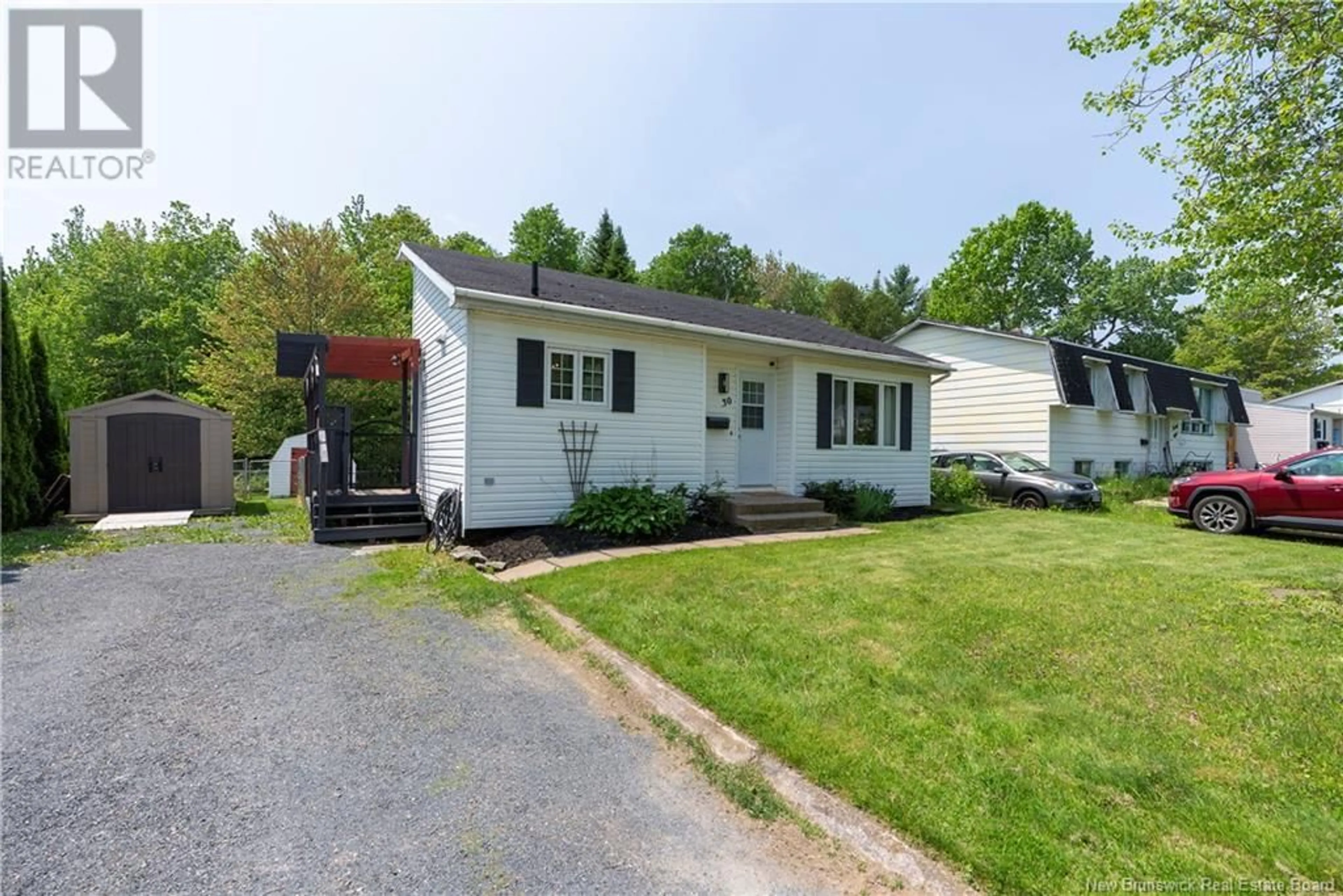 A pic from outside/outdoor area/front of a property/back of a property/a pic from drone, street for 30 FINNAMORE STREET, Oromocto New Brunswick E2V2K1