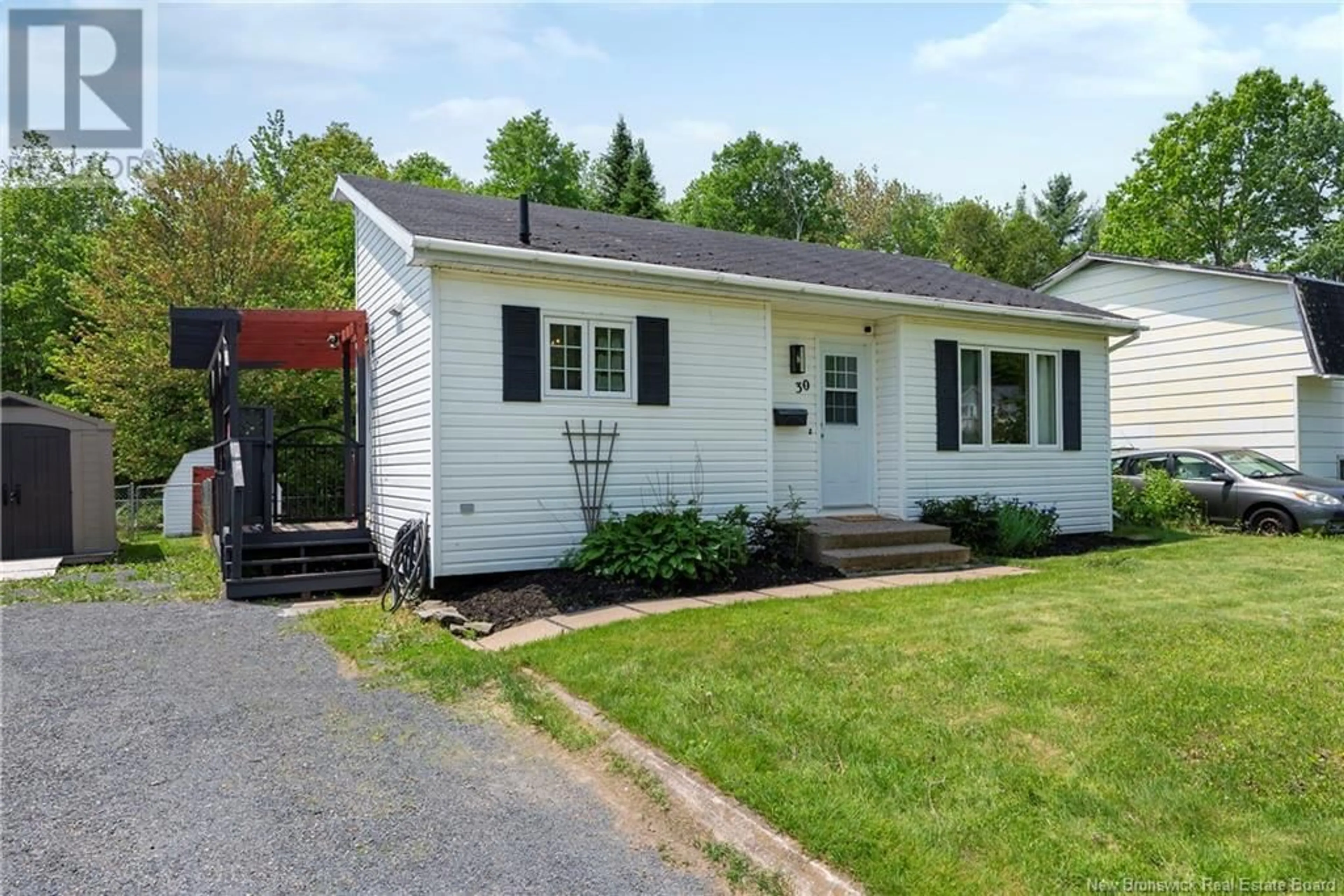 Home with vinyl exterior material, street for 30 FINNAMORE STREET, Oromocto New Brunswick E2V2K1
