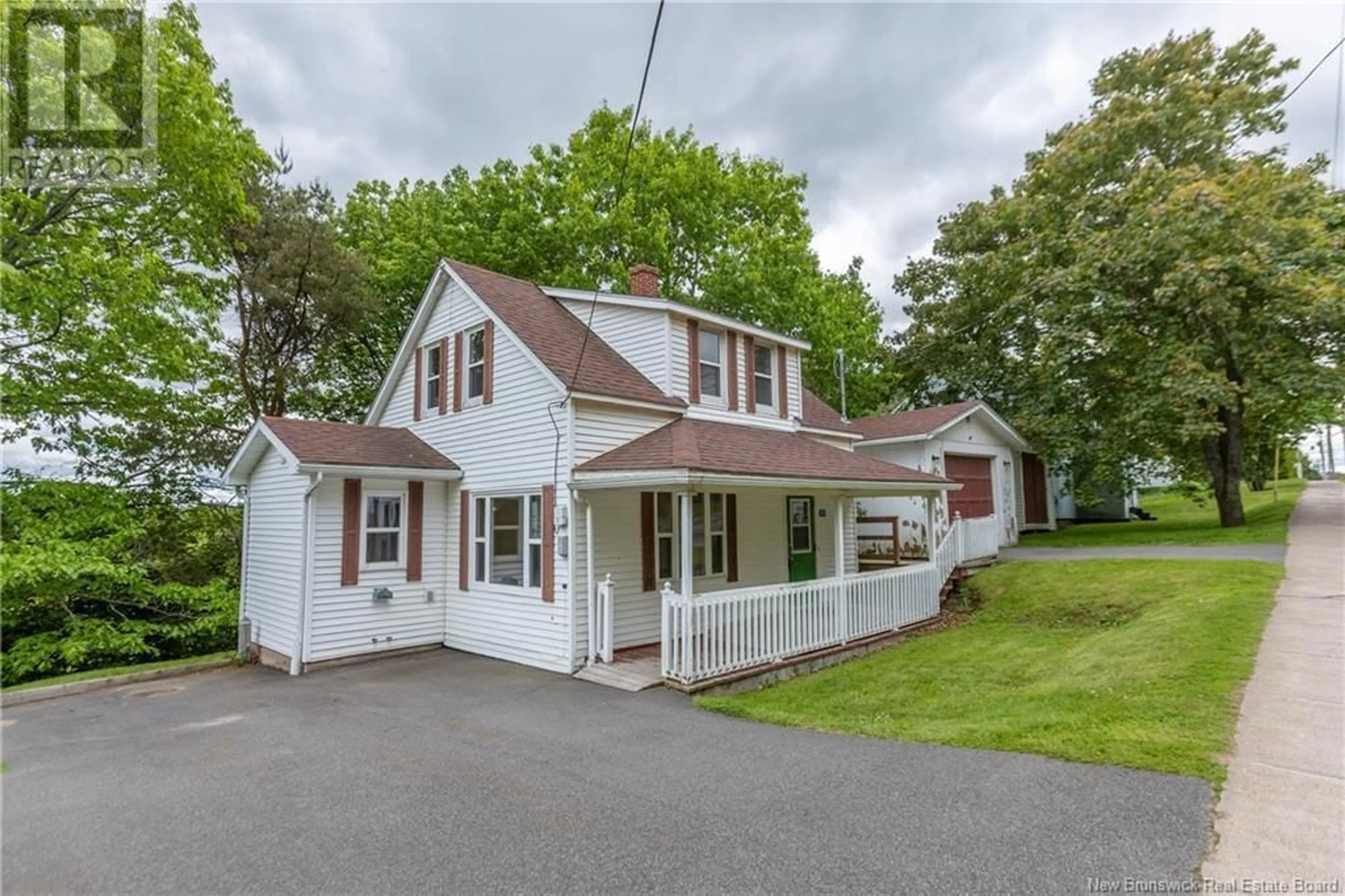 A pic from outside/outdoor area/front of a property/back of a property/a pic from drone, street for 181 MAIN STREET, Sackville New Brunswick E4L4B3