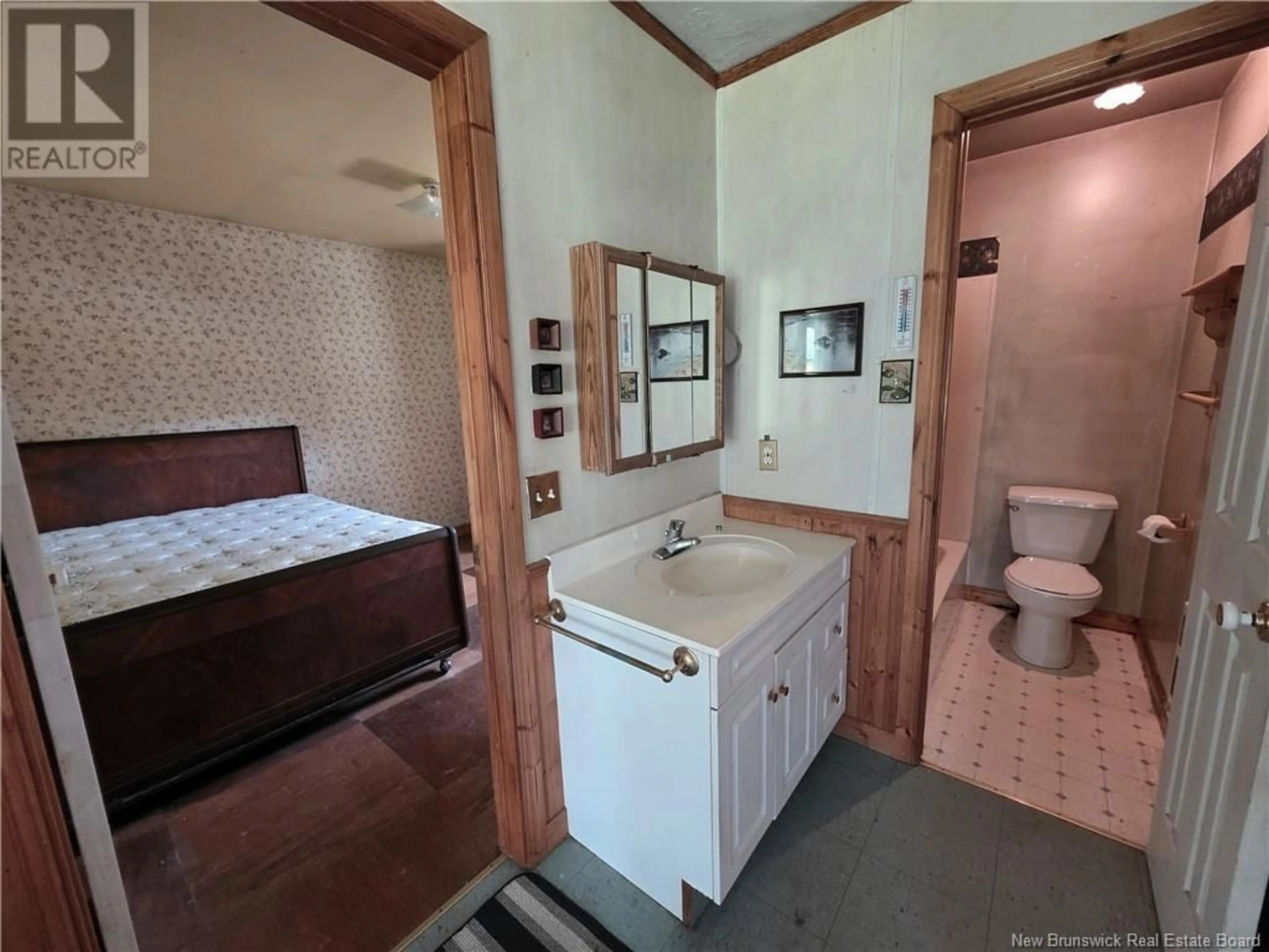 Standard bathroom, unknown for 992 PROSSER BROOK ROAD, Prosser Brook New Brunswick E4Z2G2