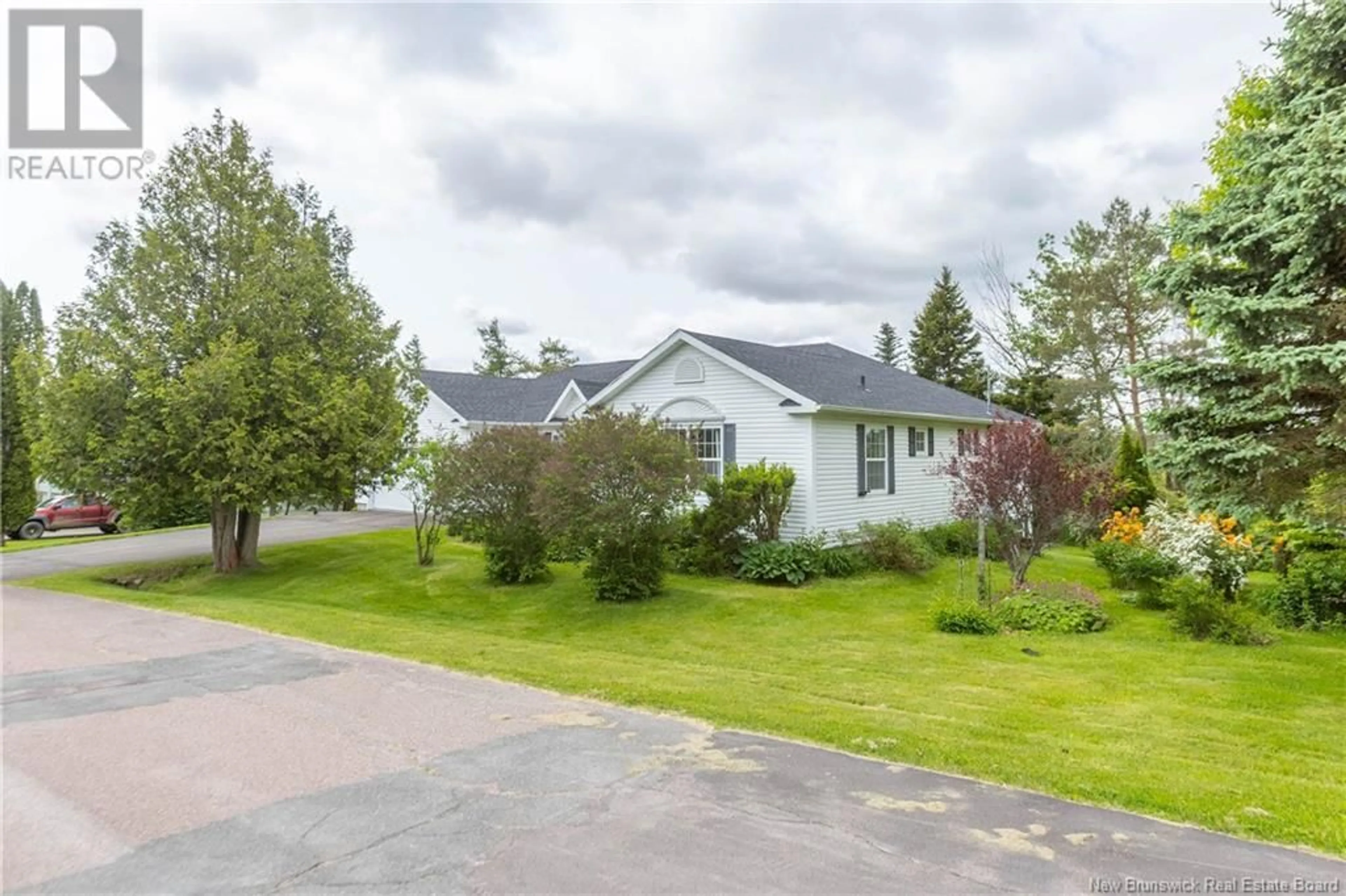 A pic from outside/outdoor area/front of a property/back of a property/a pic from drone, unknown for 14 AVARD PLACE, Sackville New Brunswick E4L3M1