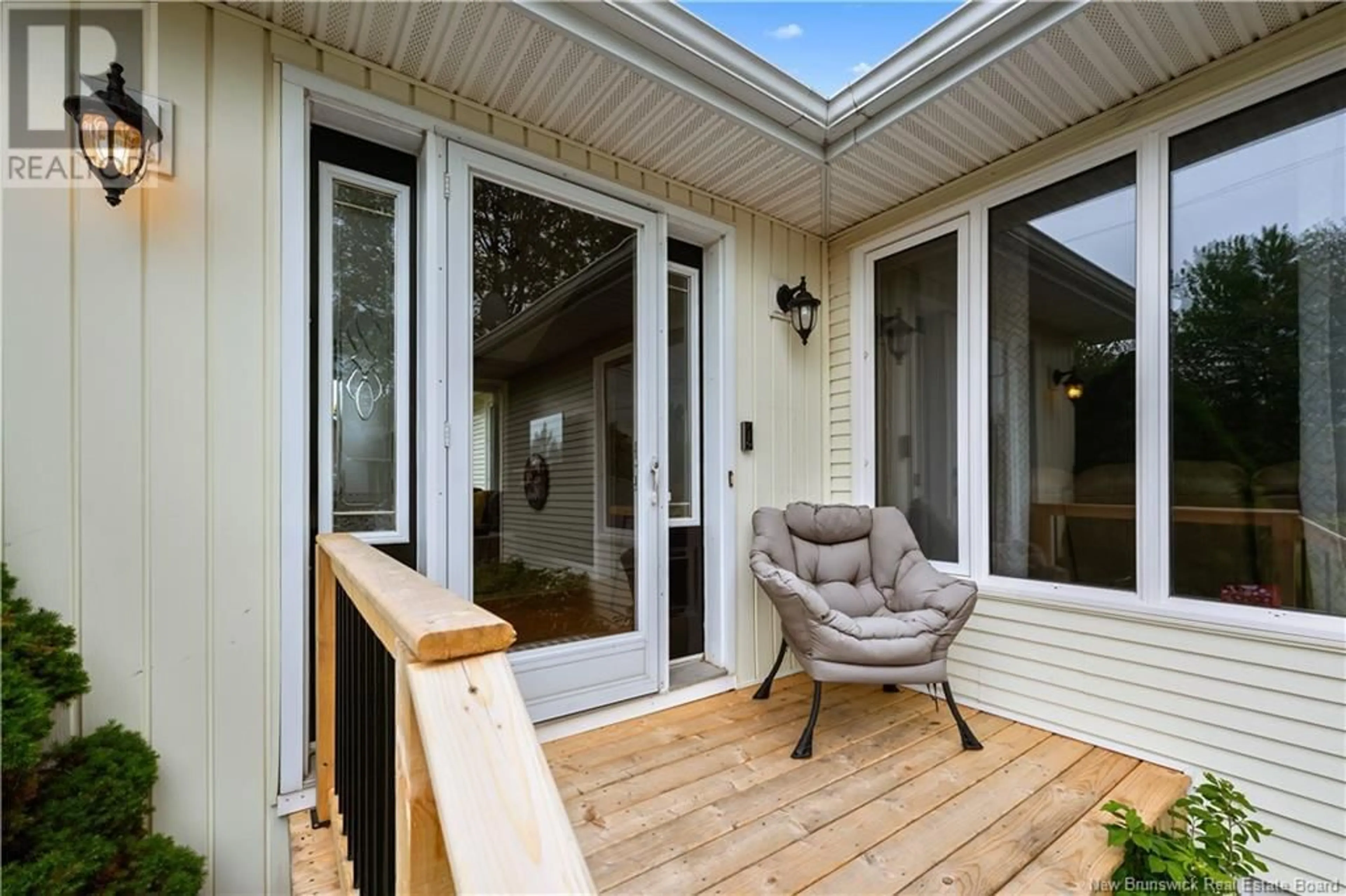 Patio, street for 5 BROUSSARD, Cap-Pelé New Brunswick E4N1N1