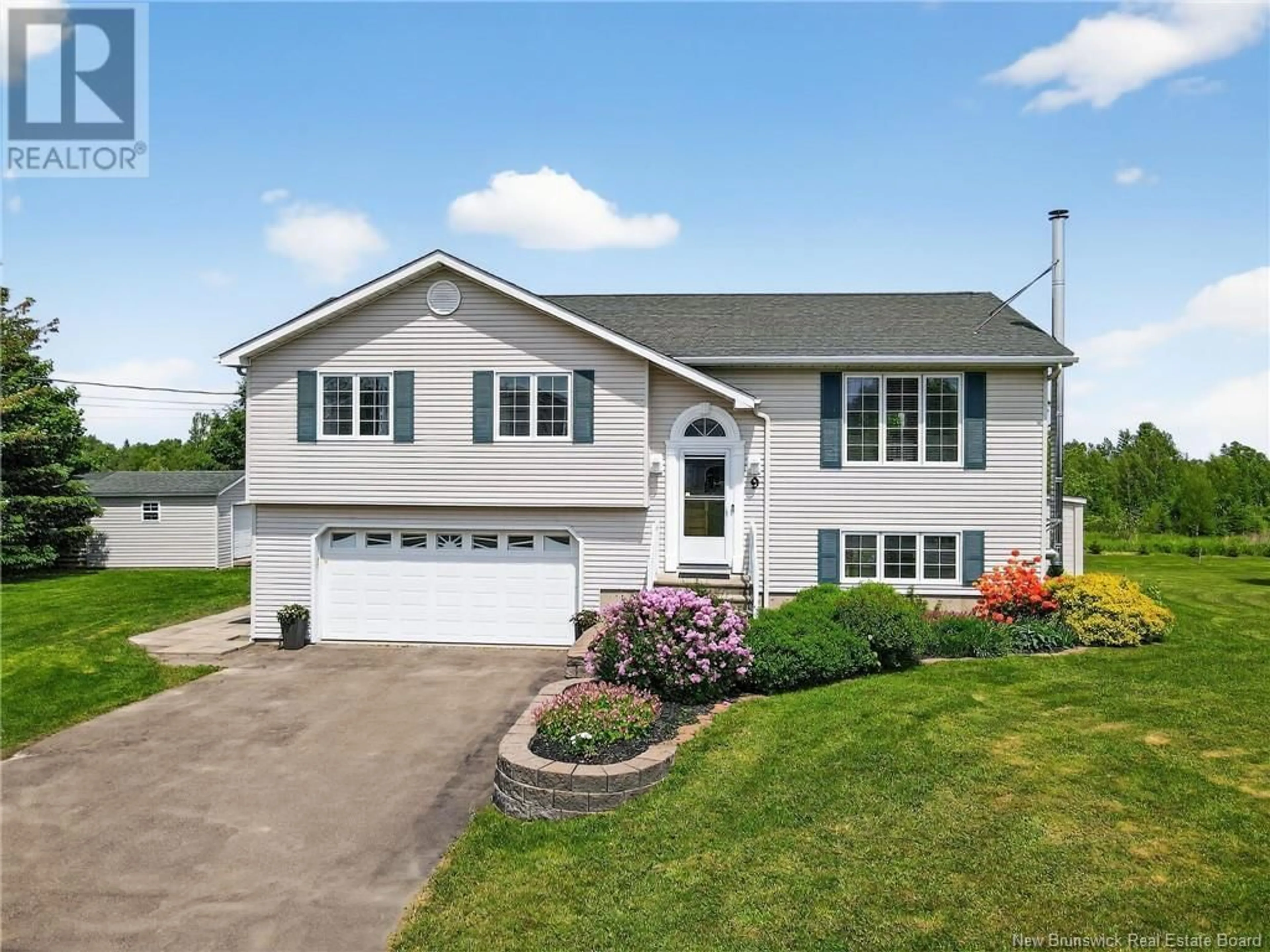 Home with vinyl exterior material, street for 9 CRUSTACEAN DRIVE, Scoudouc Road New Brunswick E4P3L3