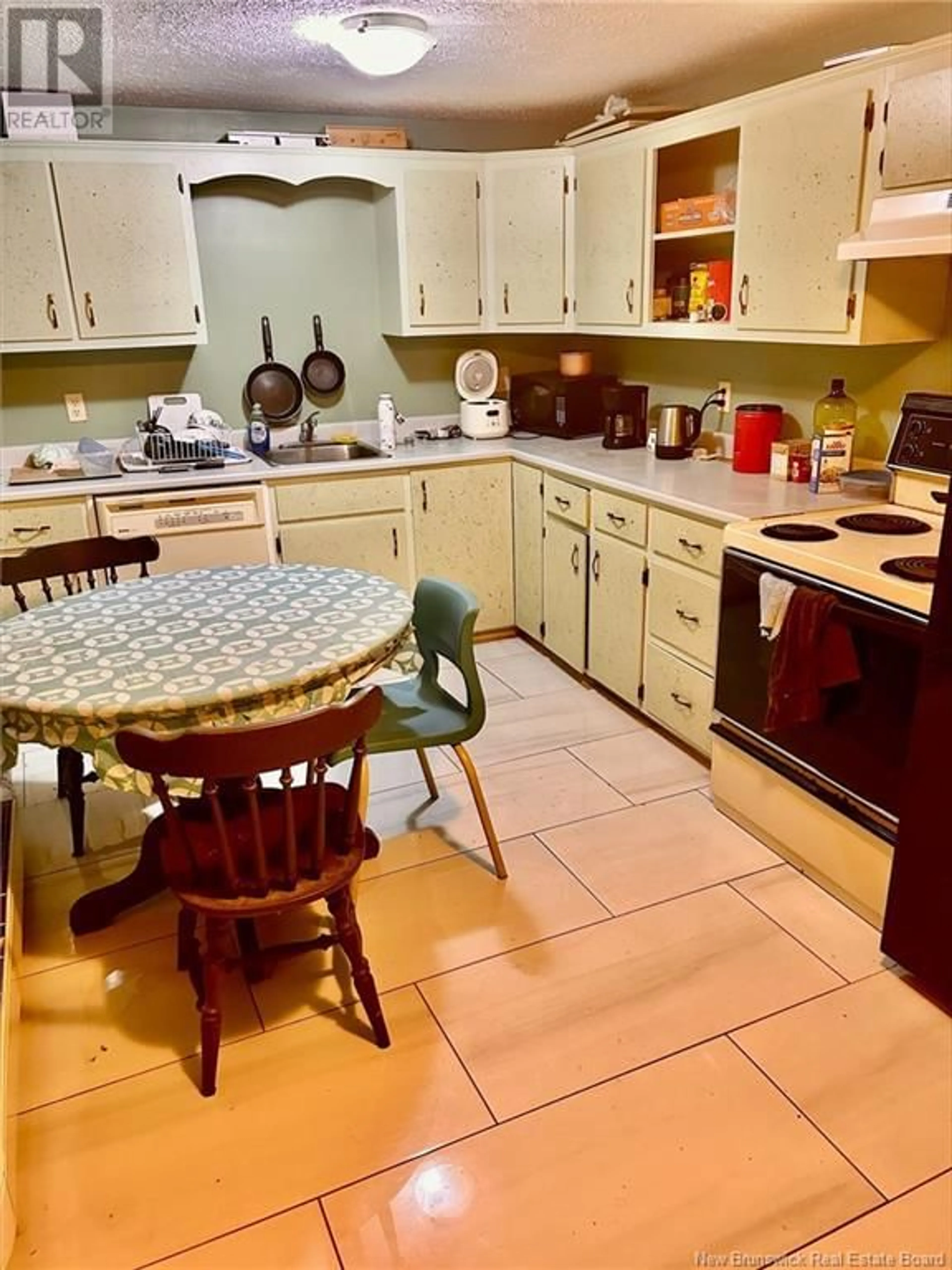 Standard kitchen, ceramic/tile floor for 5 - 159 KING STREET, Moncton New Brunswick E1C4M9