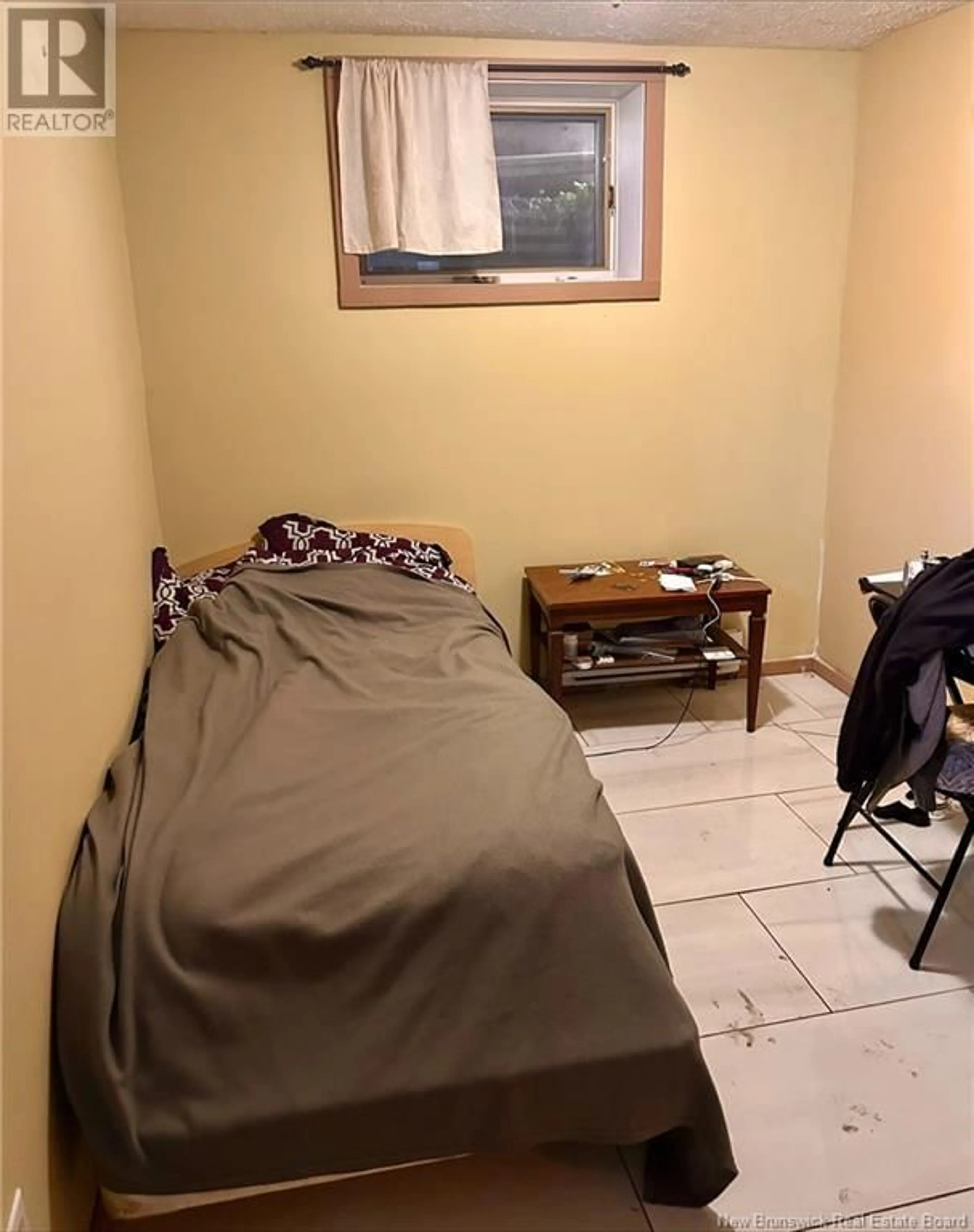 A pic of a room for 5 - 159 KING STREET, Moncton New Brunswick E1C4M9