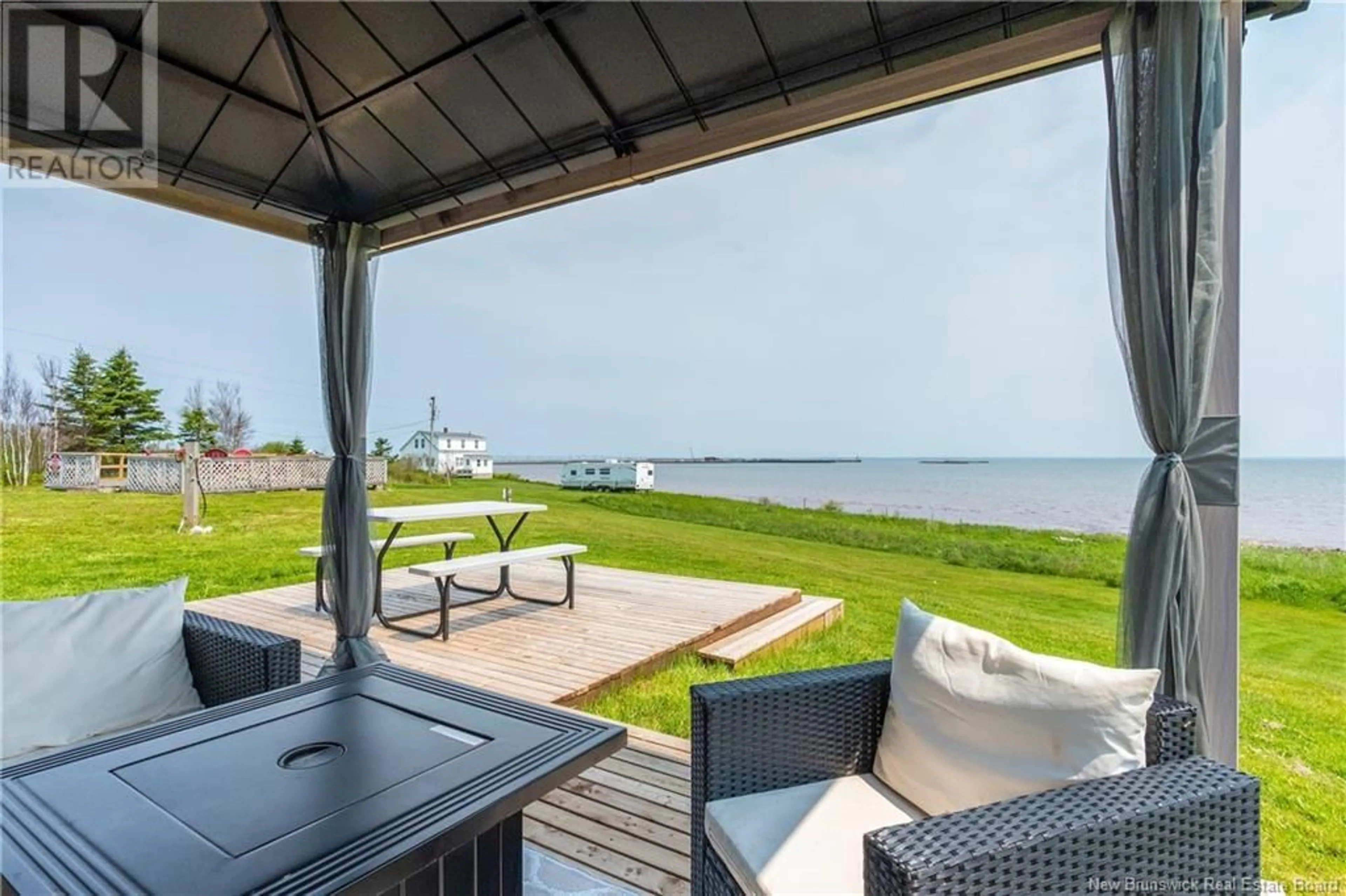 Patio, water/lake/river/ocean view for 20 ROUTE 960, Cape Tormentine New Brunswick E4M0C5