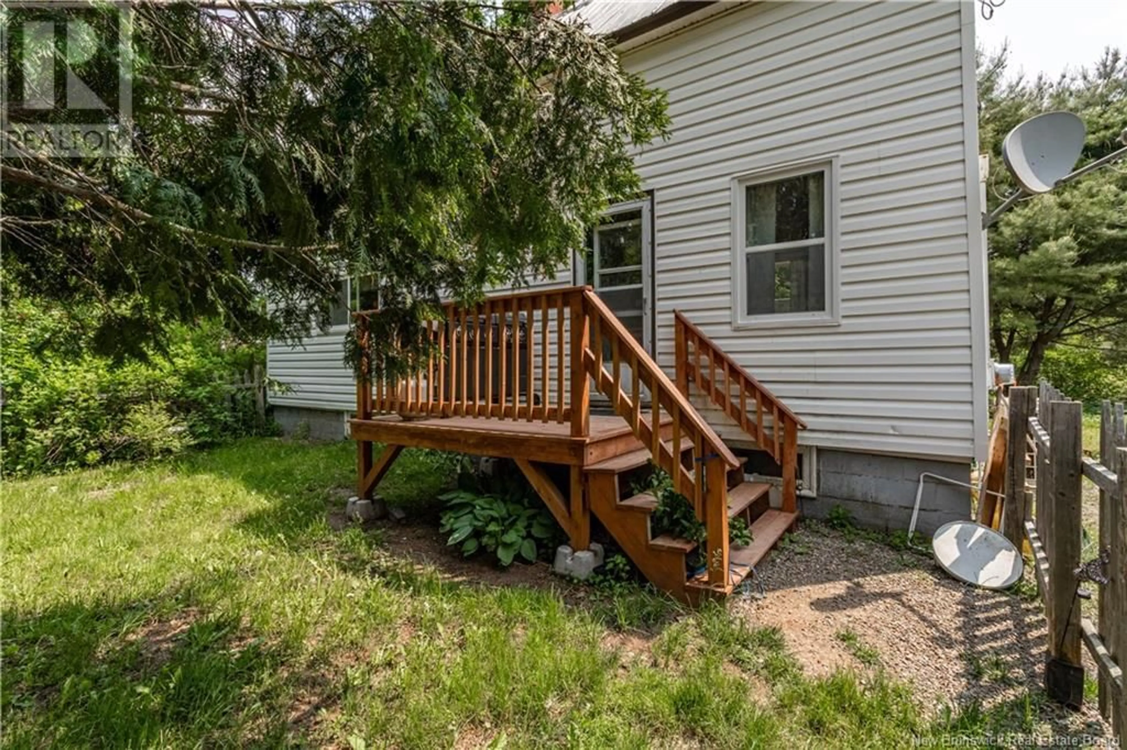 Patio, street for 8 SOUTH CANAAN ROAD, Coles Island New Brunswick E4C2R9