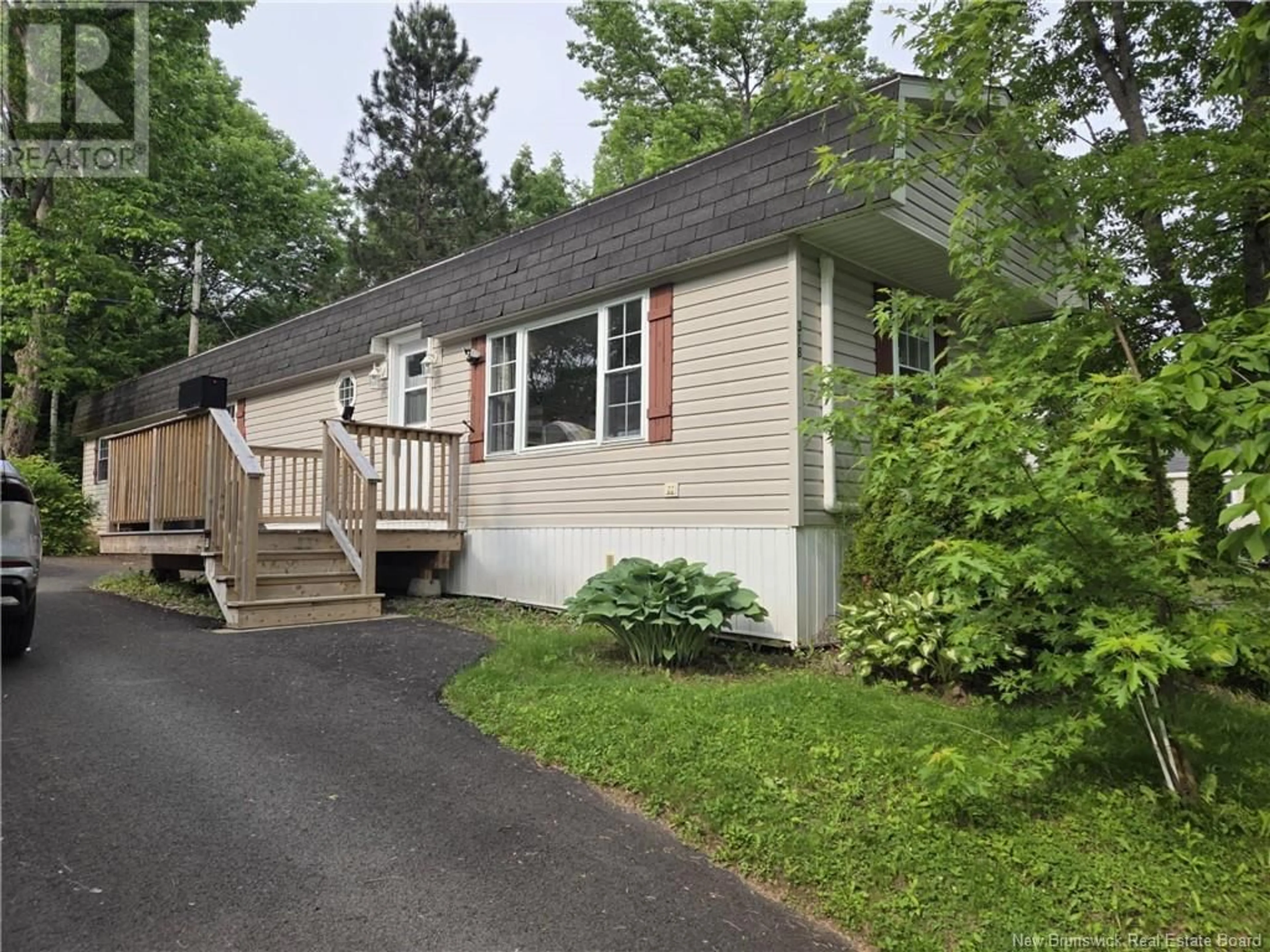 Home with vinyl exterior material, unknown for 318 GOVERNOR LANE, Fredericton New Brunswick E3B7K9