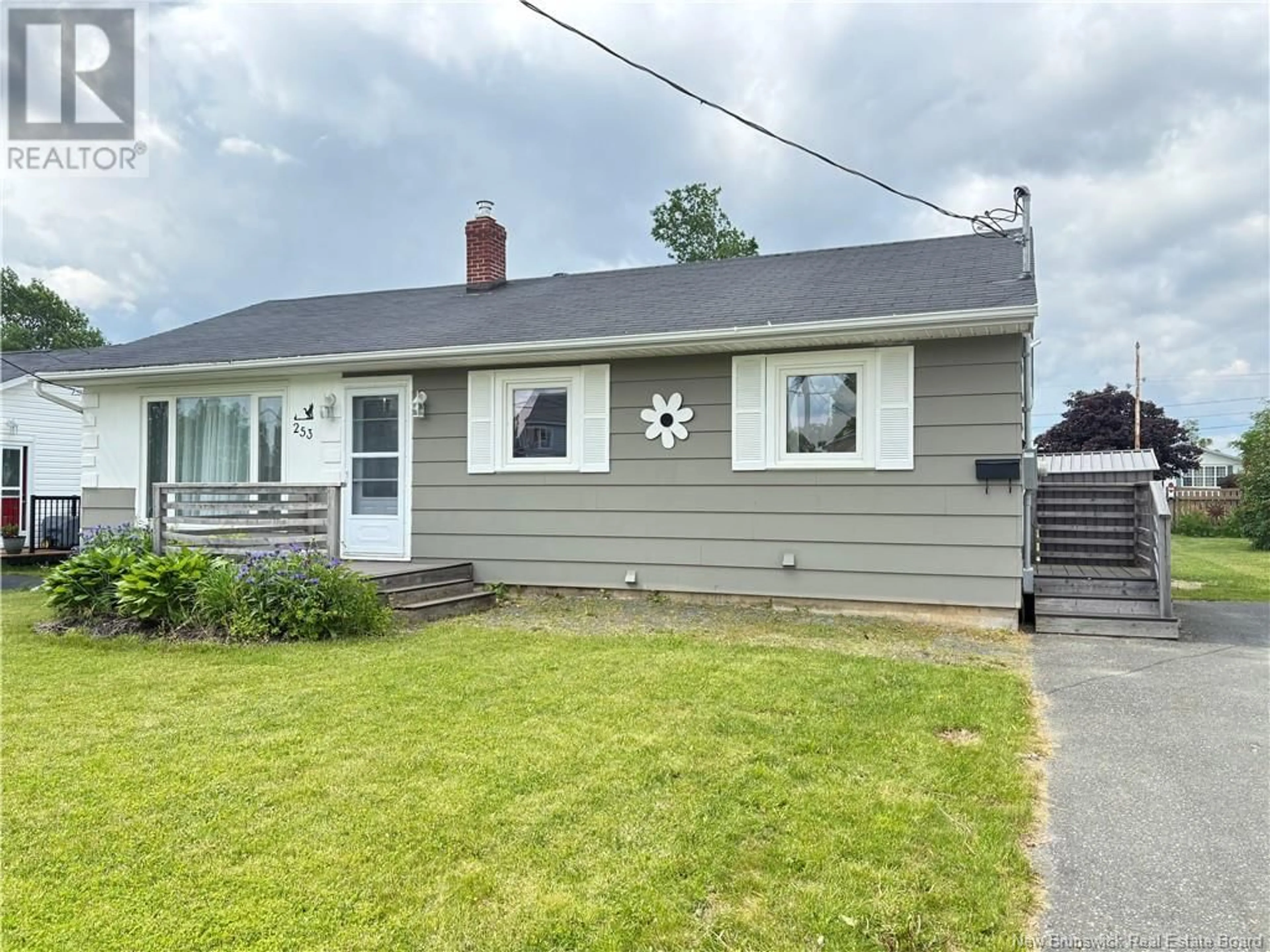 Home with vinyl exterior material, street for 253 SWEENEY LANE, Miramichi Bay New Brunswick E1V3A6