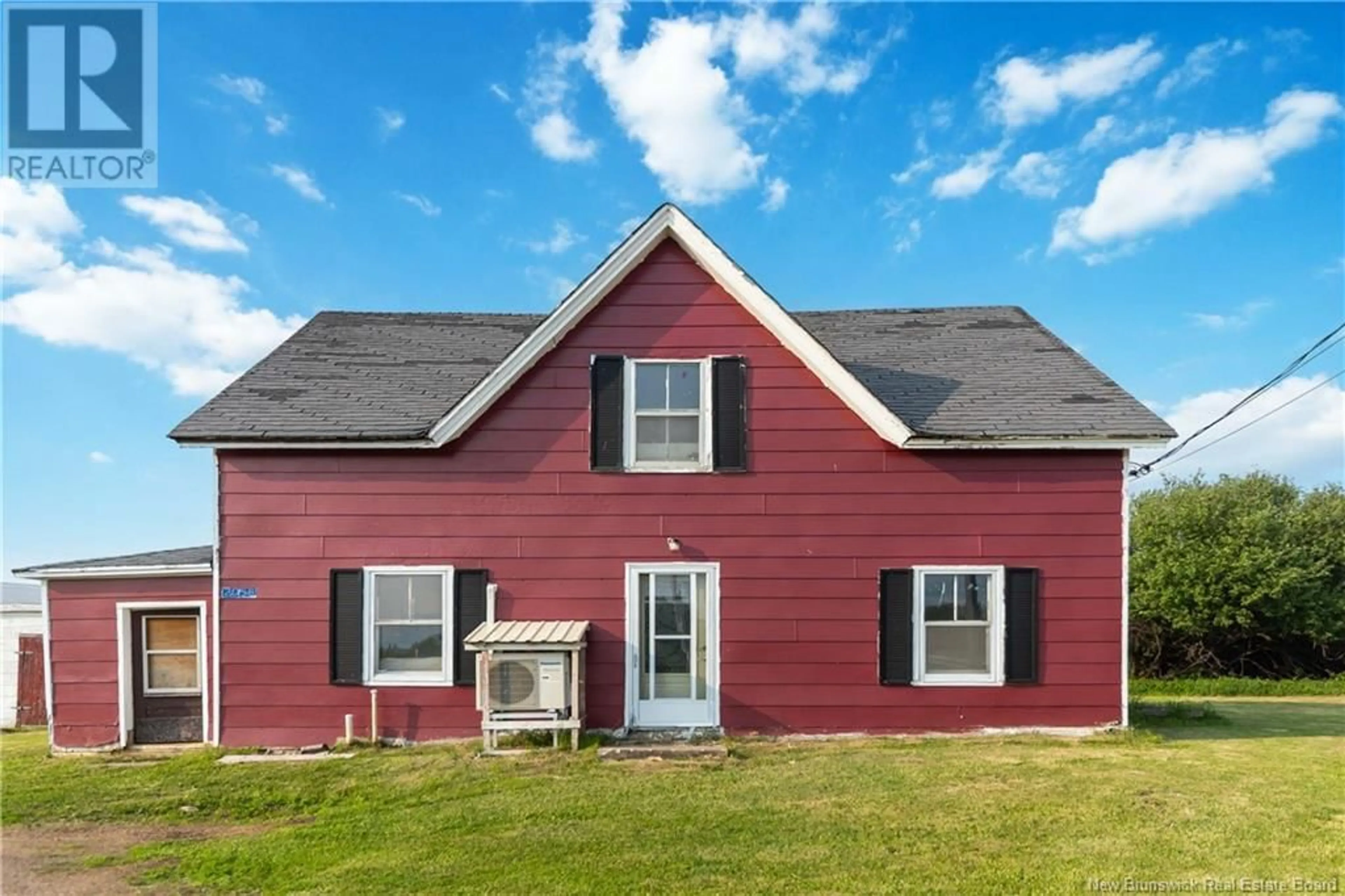 Home with vinyl exterior material, building for 2058 ROUTE 950, Petit-Cap New Brunswick E4N2J6
