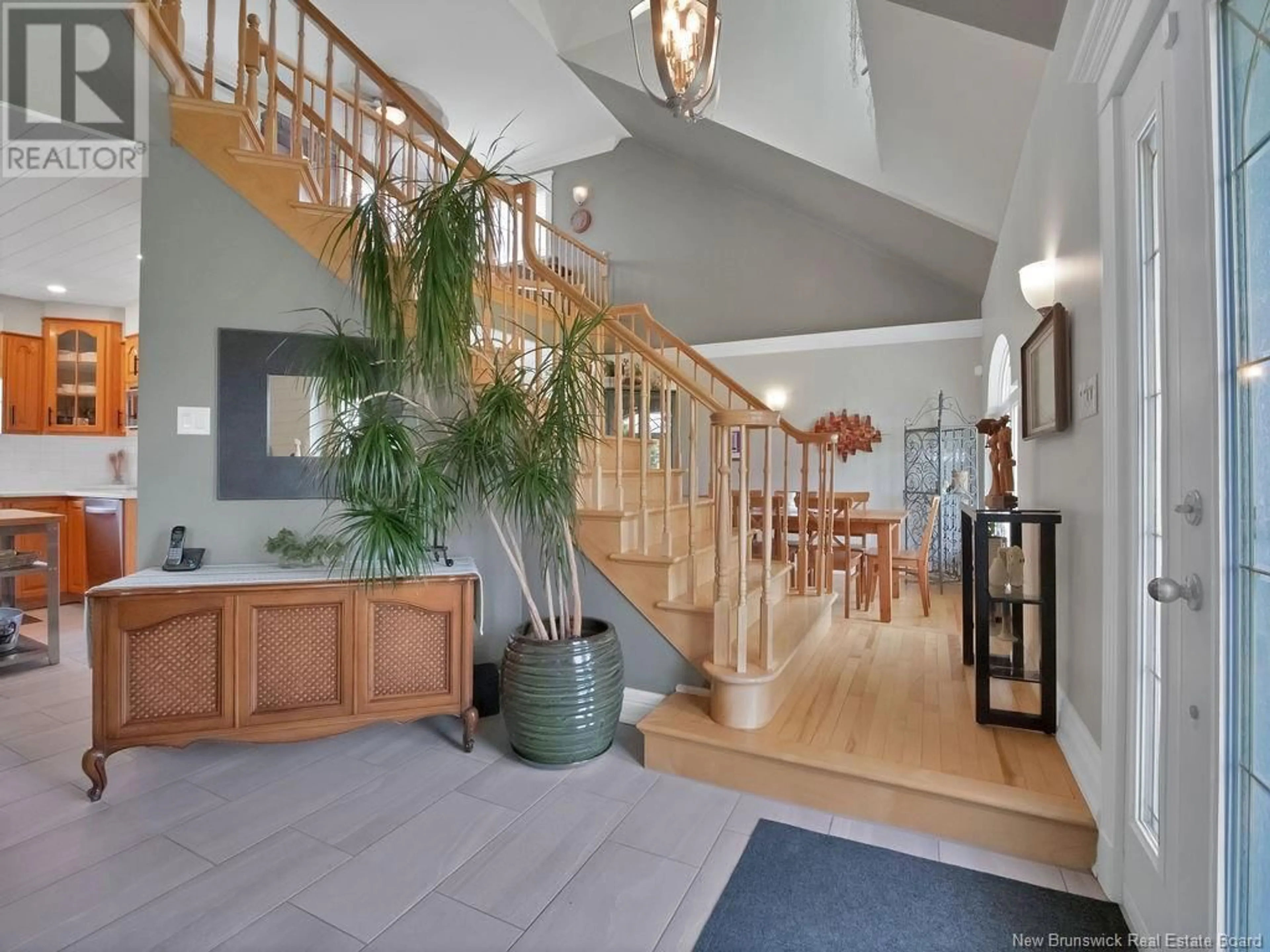 Indoor foyer for 17 LEO EMILE STREET, Petit-Cap New Brunswick E4N2G1