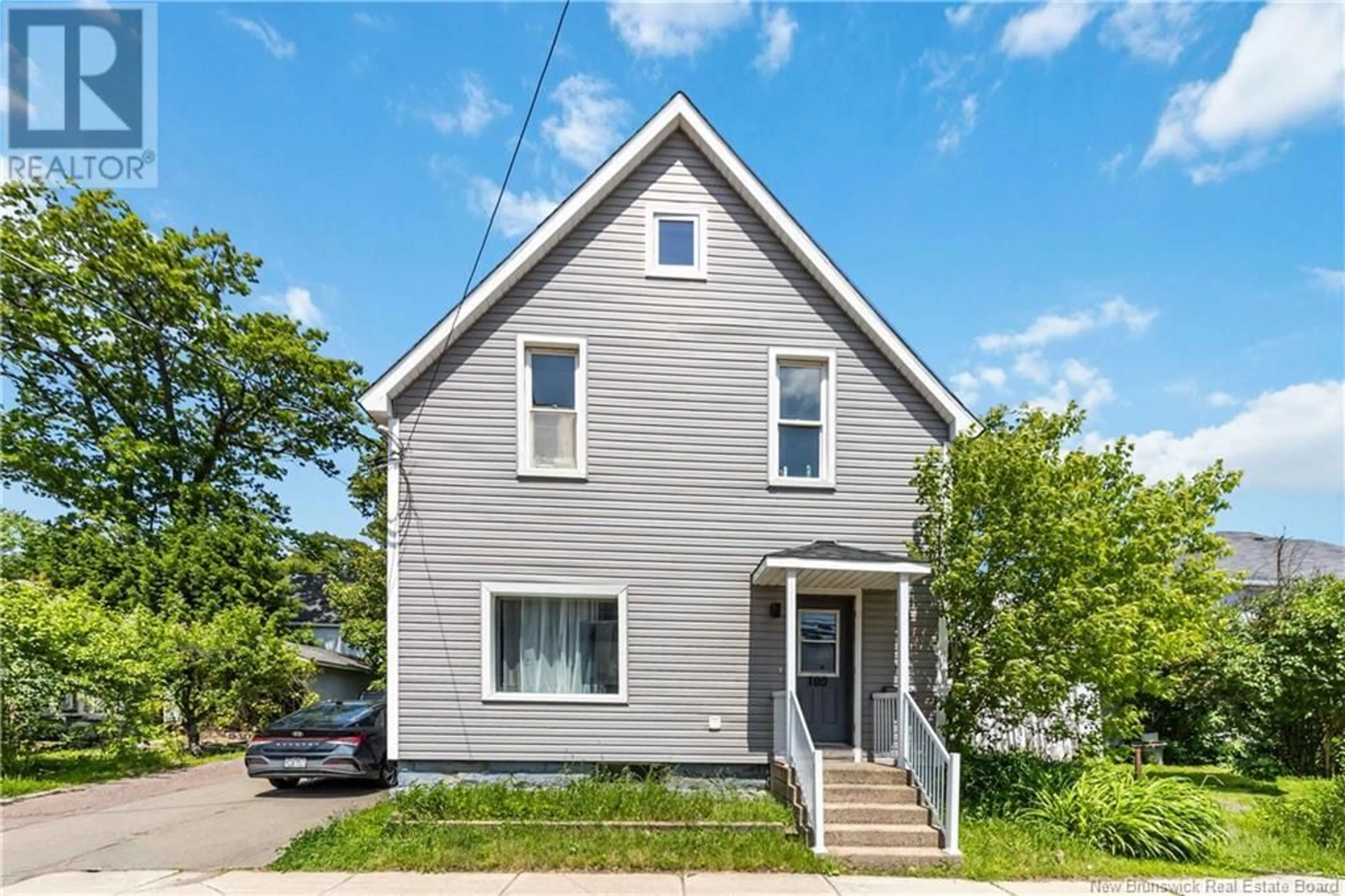 Home with vinyl exterior material, street for 189 GORDON STREET, Moncton New Brunswick E1C1N3