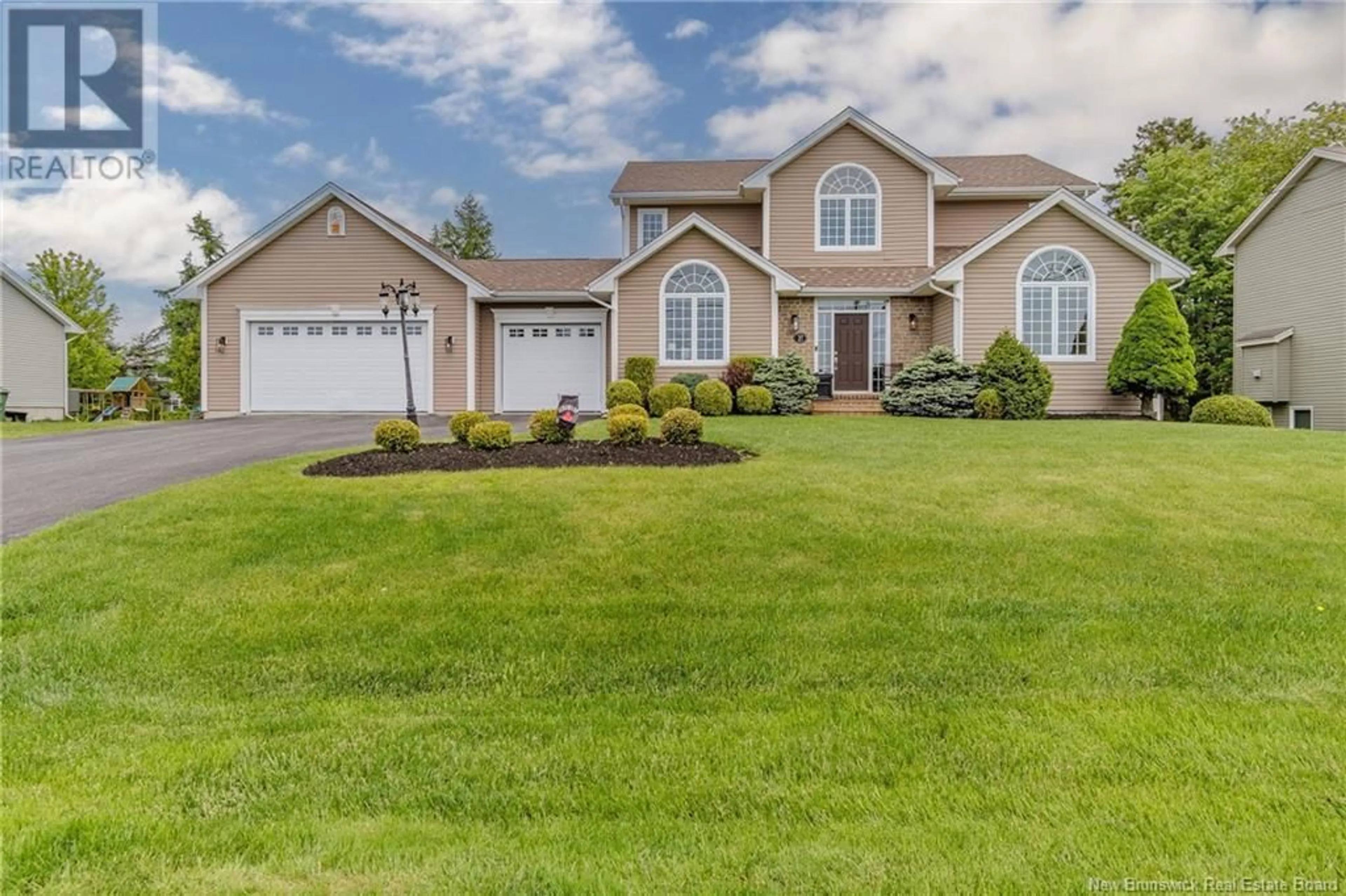 Home with vinyl exterior material, water/lake/river/ocean view for 27 GRASMERE AVENUE, Quispamsis New Brunswick E2E0B5