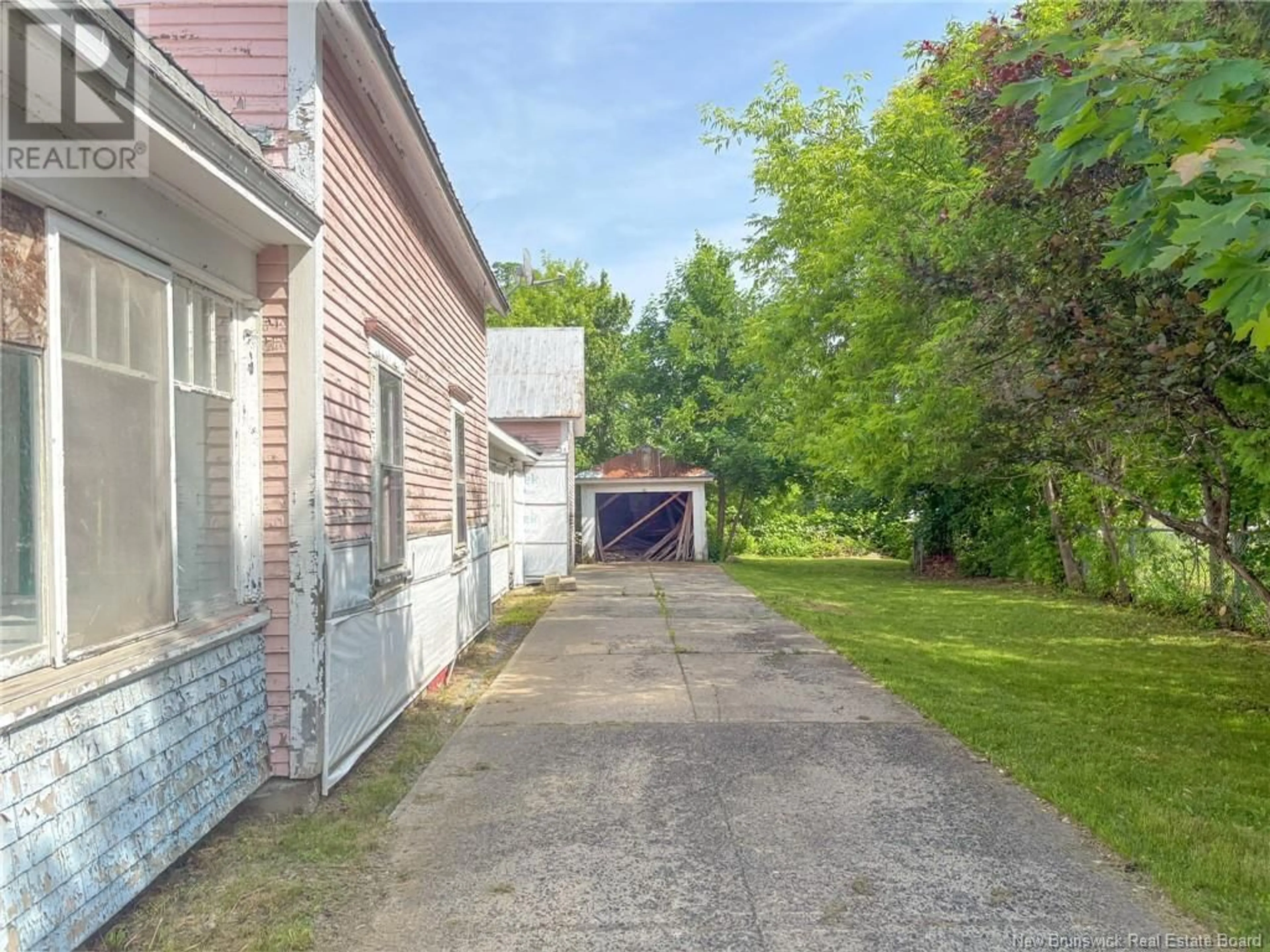 Unknown for 157 BROADWAY STREET, Woodstock New Brunswick E7M1B6