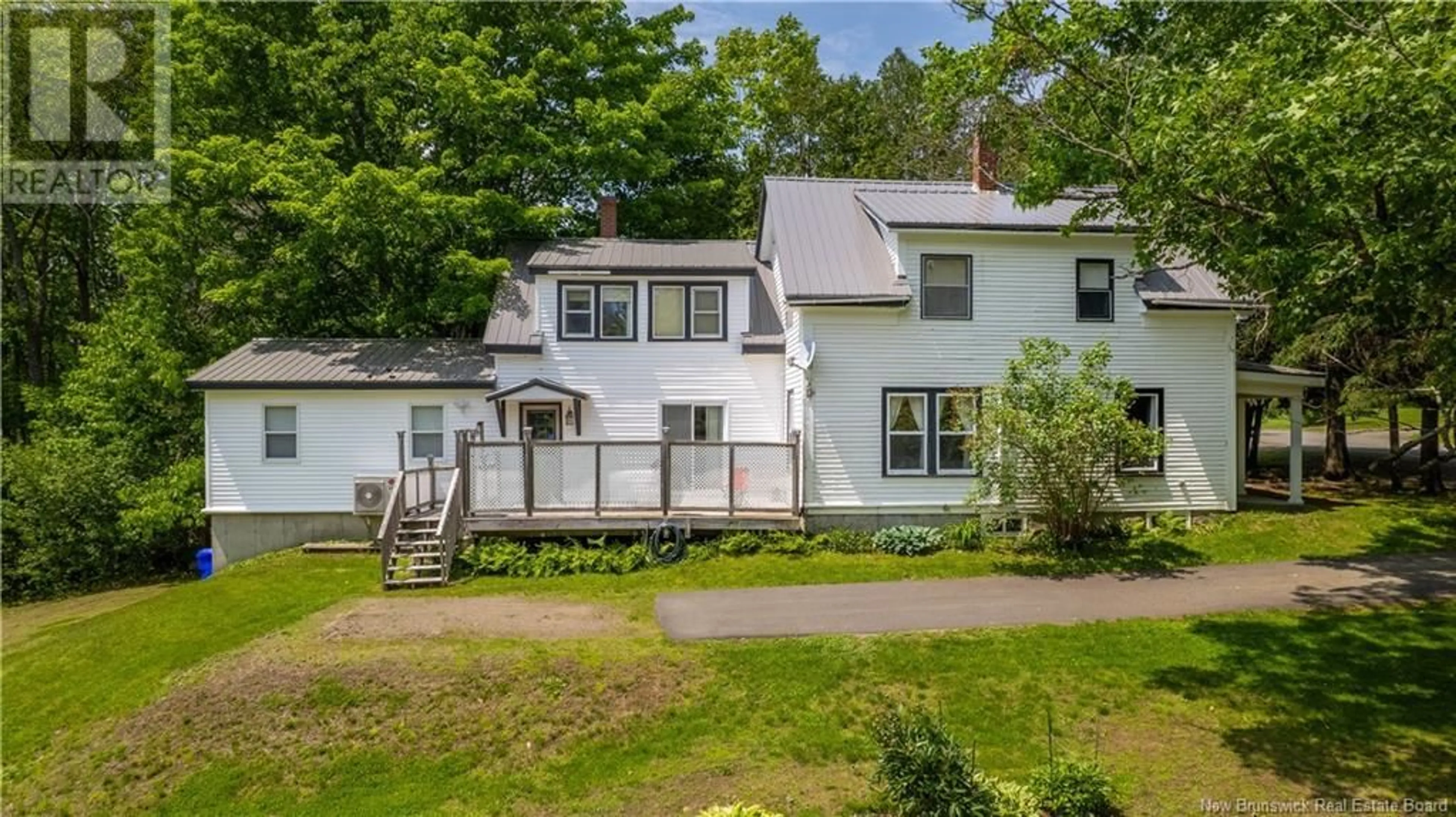 A pic from outside/outdoor area/front of a property/back of a property/a pic from drone, building for 46 BOUNDARY STREET, St. Stephen New Brunswick E3L1N8