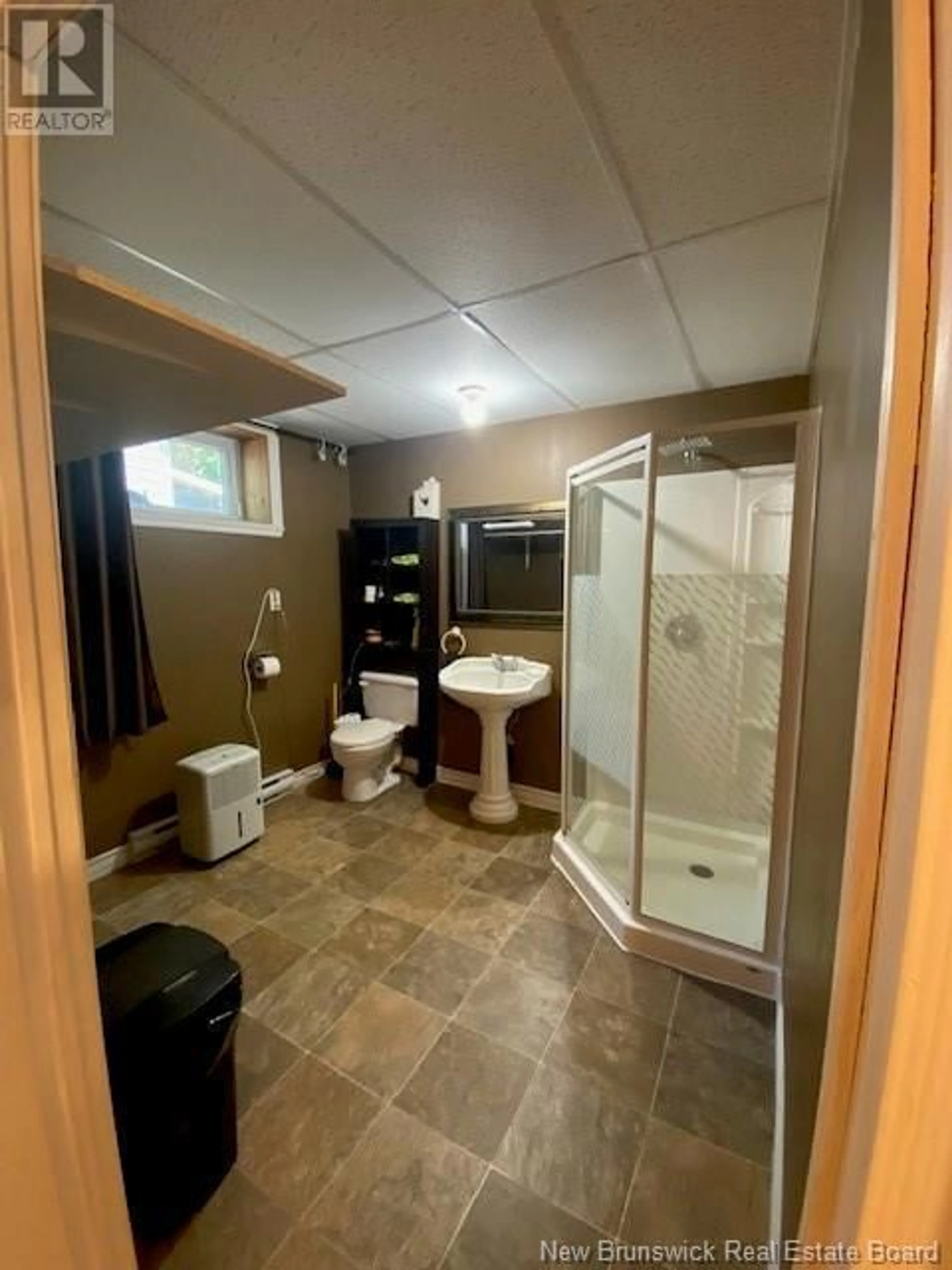 Standard bathroom, ceramic/tile floor for 30372 134 ROUTE, Mcleods New Brunswick E3N5W1