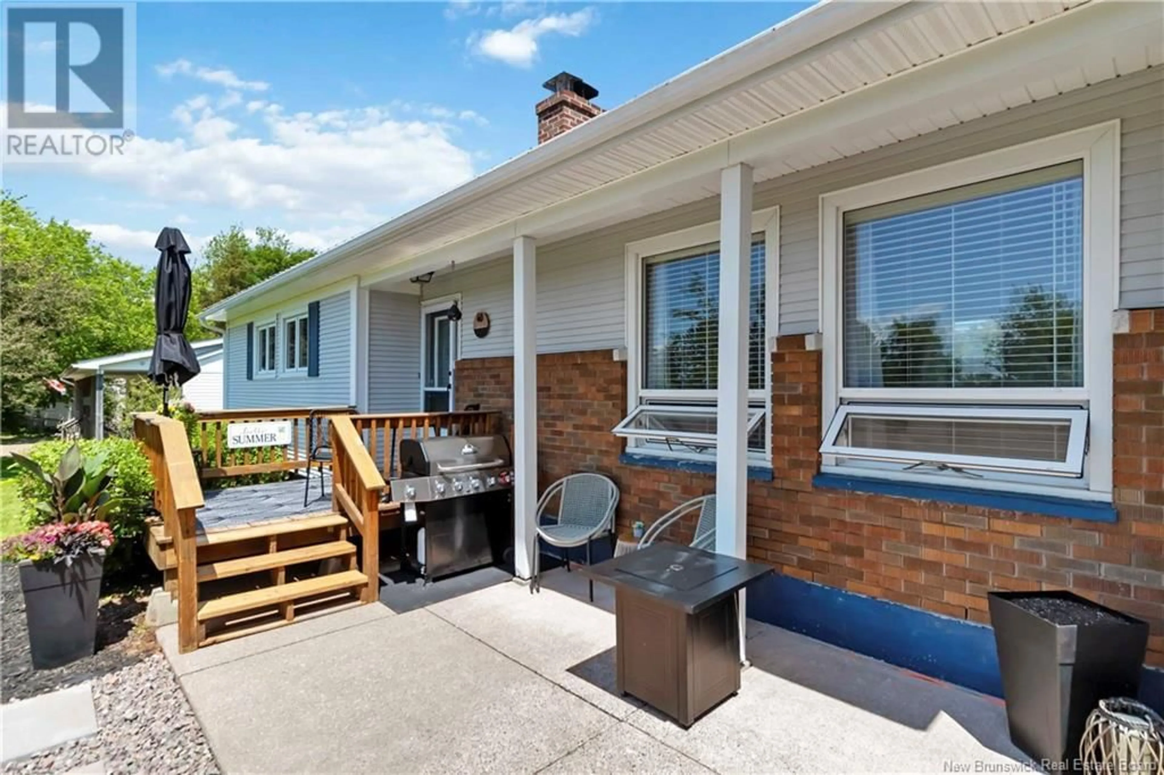 Patio, street for 40 DEVON AVENUE, Sackville New Brunswick E4L3W2