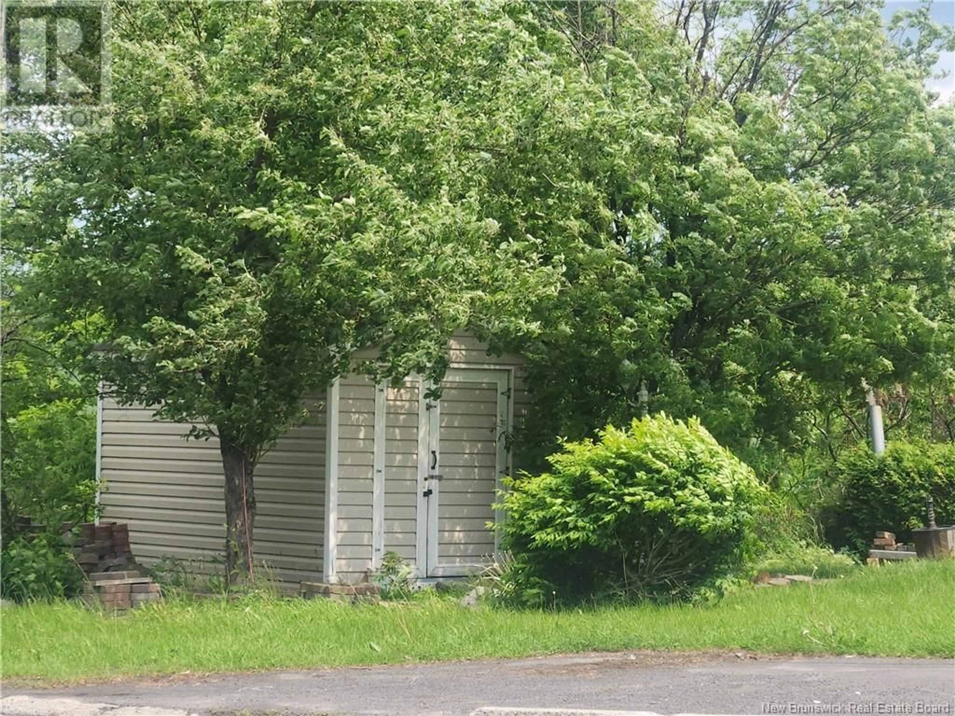 Shed for 758 ST-FRANCOIS STREET, Edmundston New Brunswick E3V1H3