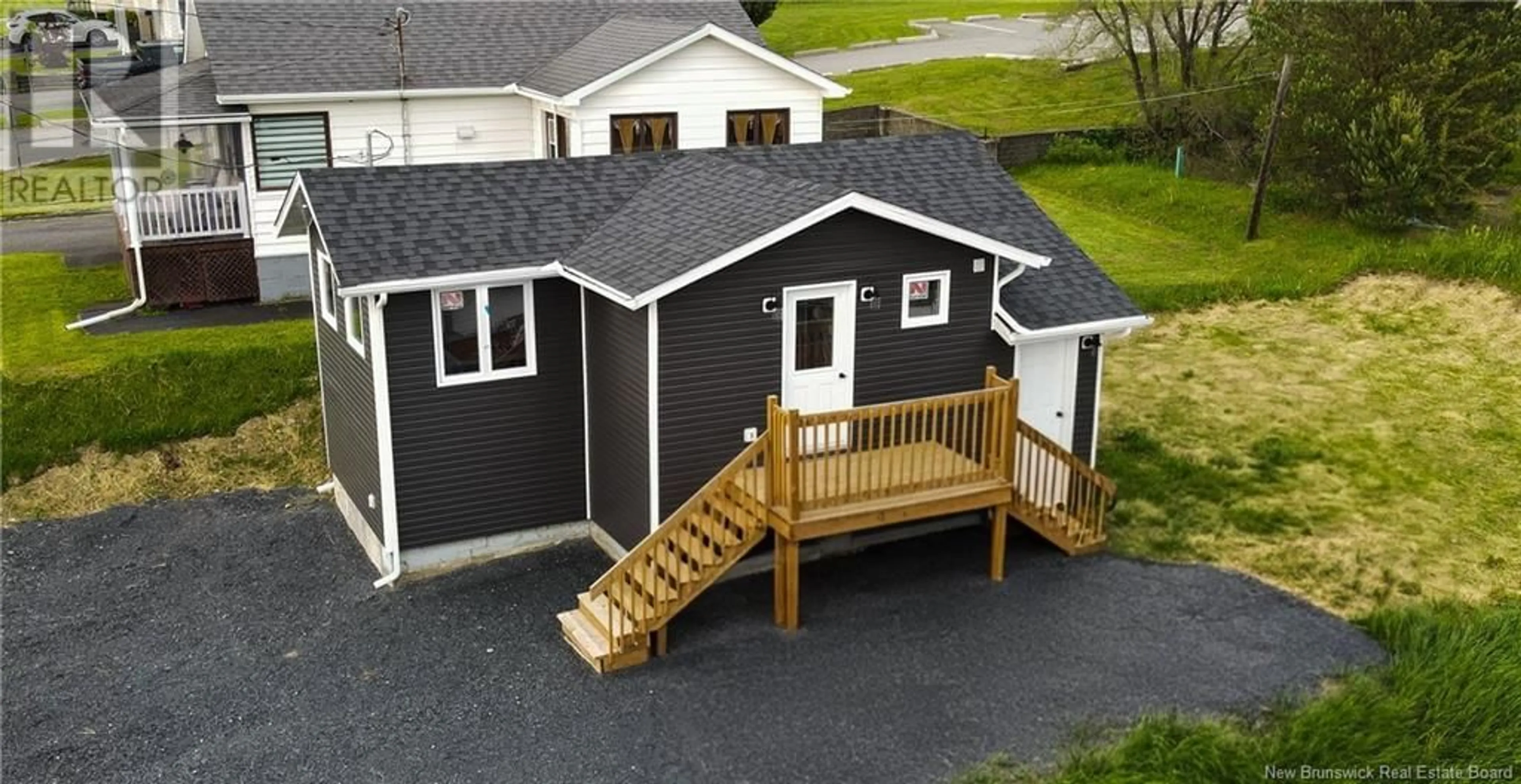 Home with vinyl exterior material, building for 117 34TH AVENUE, Edmundston New Brunswick E3V2T4
