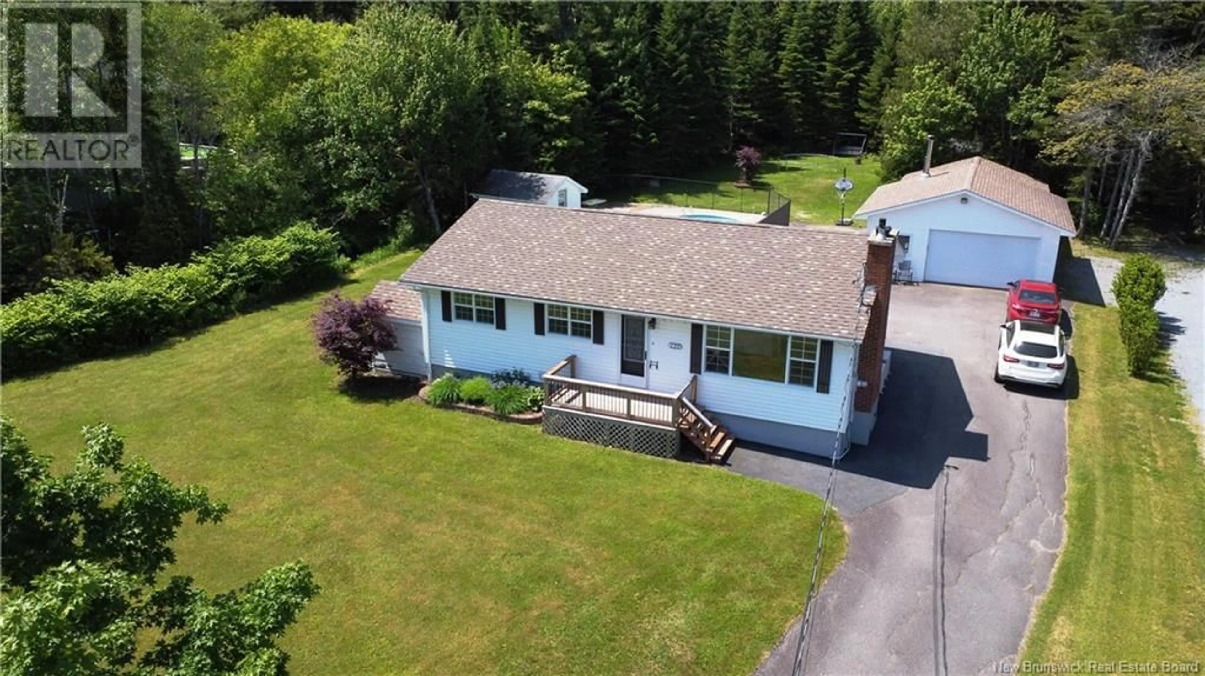 A pic from outside/outdoor area/front of a property/back of a property/a pic from drone, street for 125 INGLEWOOD DRIVE, Grand Bay-Westfield New Brunswick E5K2E4