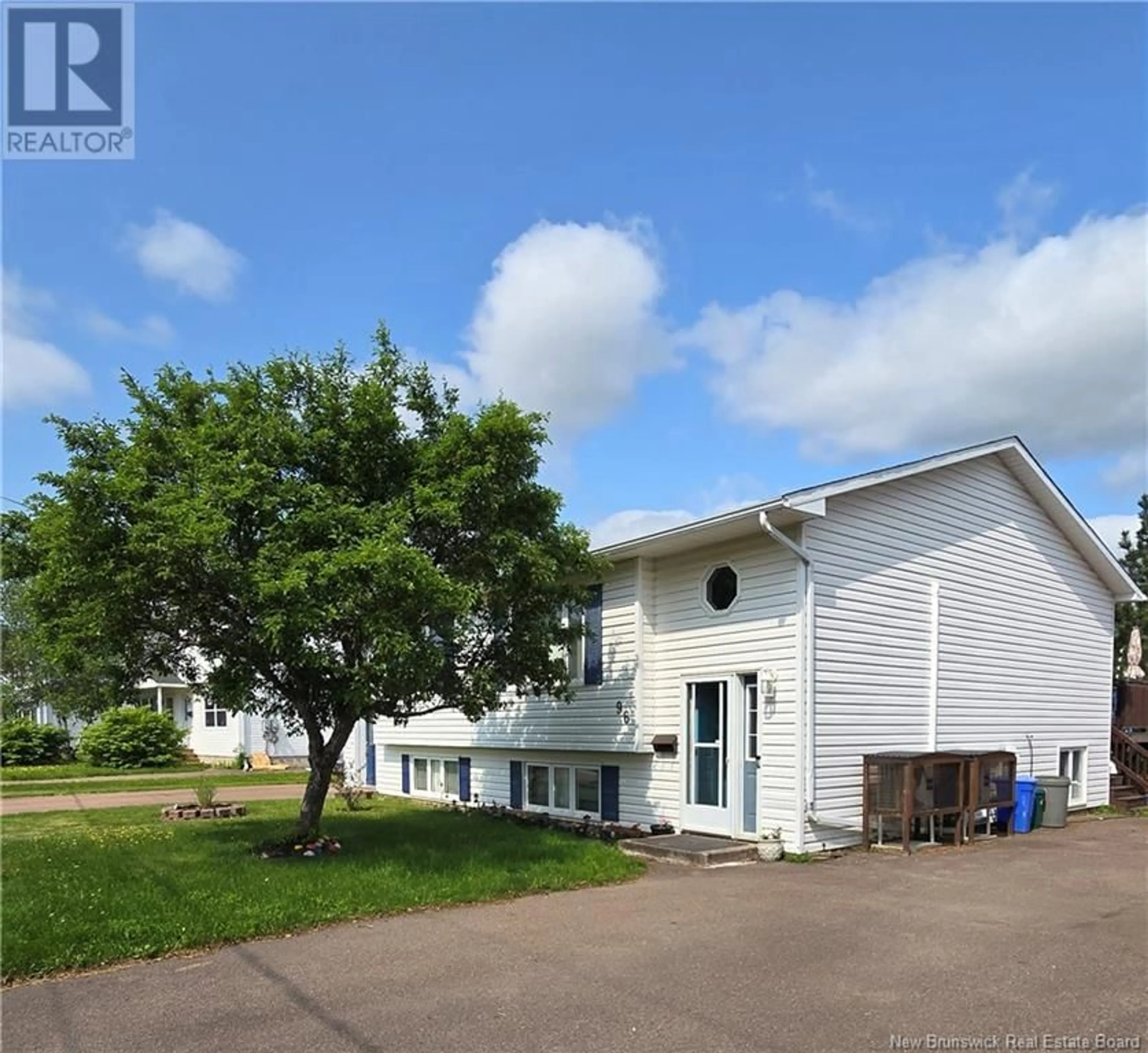 A pic from outside/outdoor area/front of a property/back of a property/a pic from drone, unknown for 96 PALLISADE STREET, Moncton New Brunswick E1A5K2