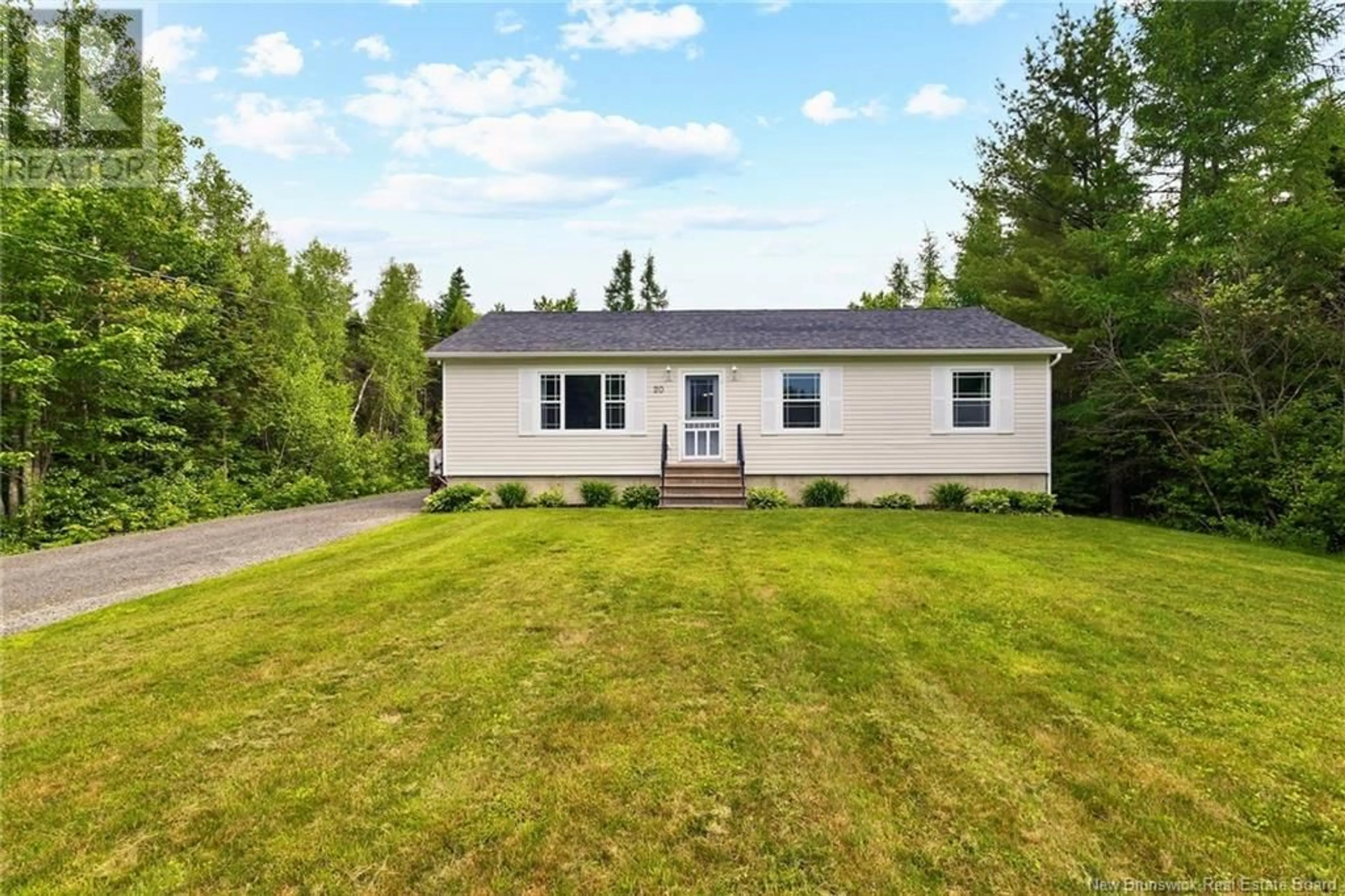 Home with vinyl exterior material, unknown for 20 LEONARD STREET, Rusagonis New Brunswick E3B9T8
