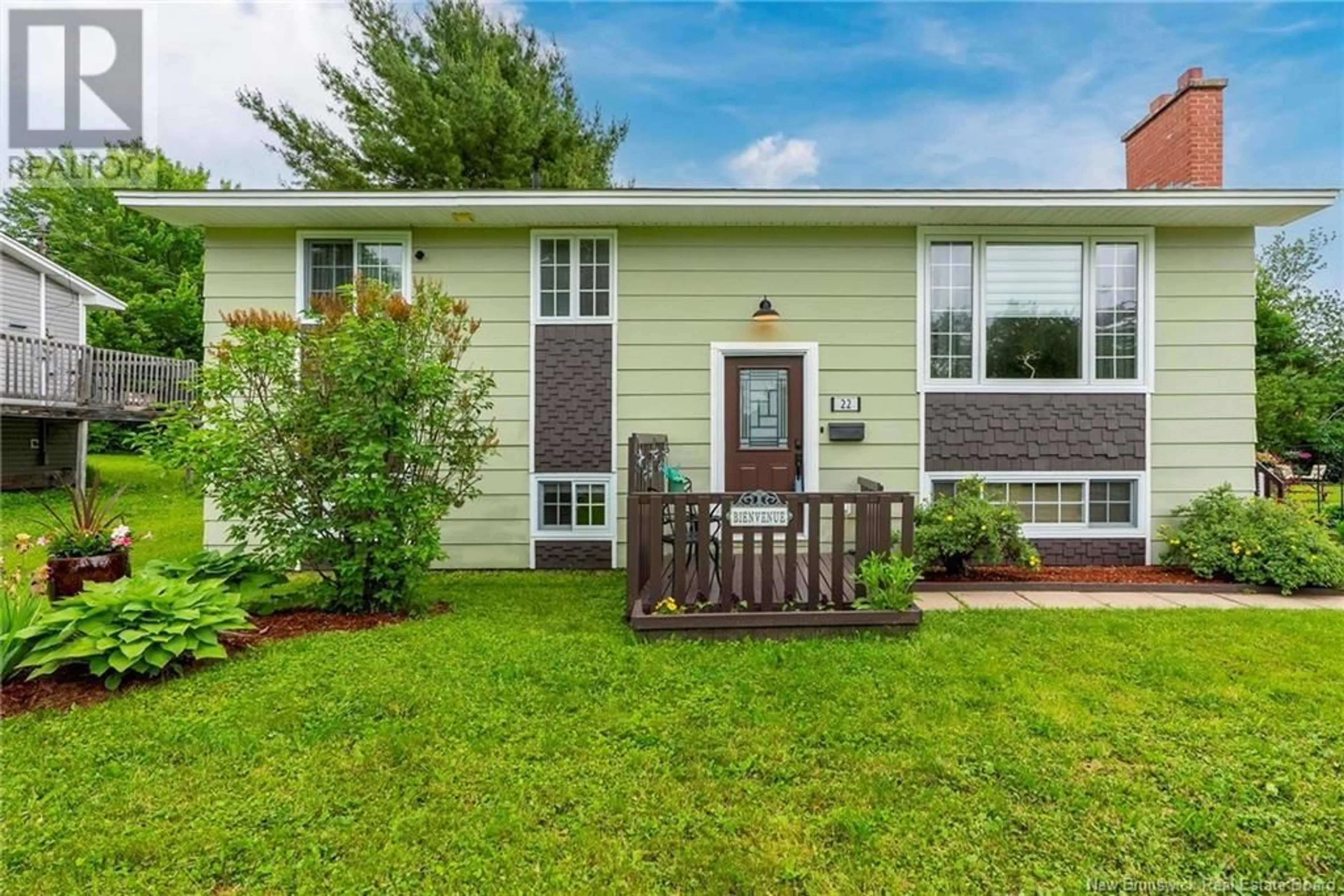 Home with vinyl exterior material, street for 22 WILLIAM STREET, Fredericton New Brunswick E3A4V6