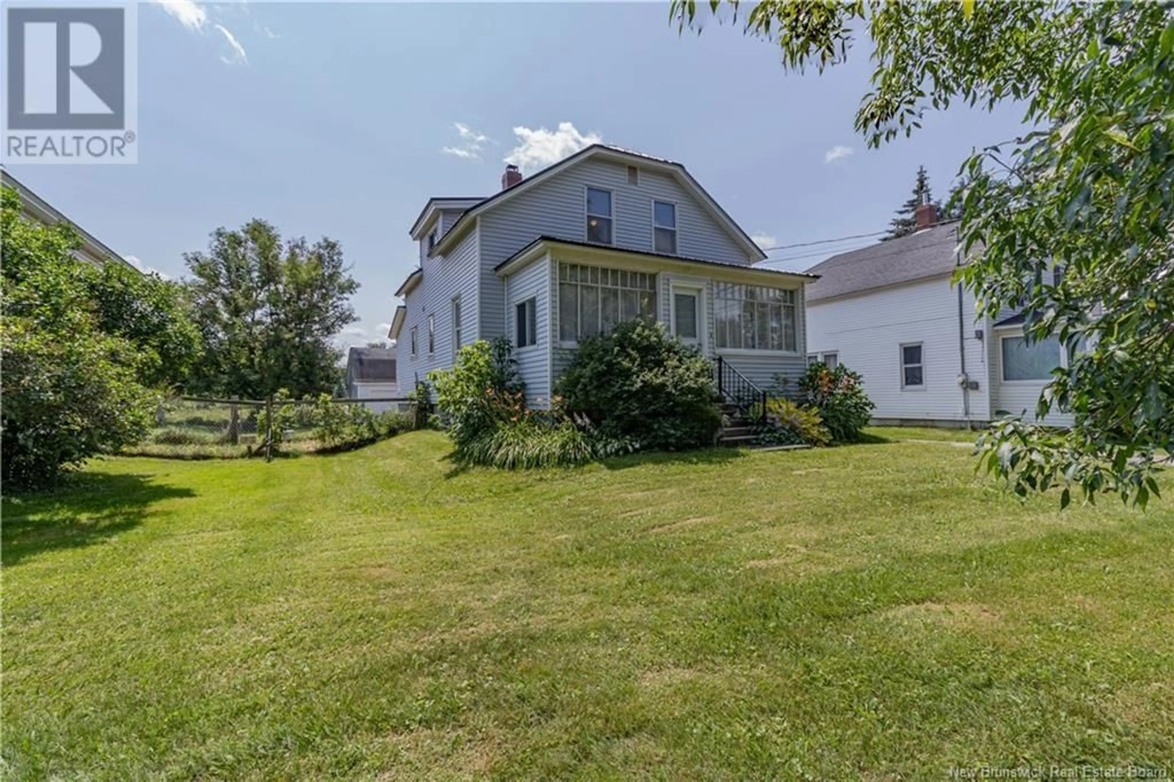 A pic from outside/outdoor area/front of a property/back of a property/a pic from drone, street for 1105 MAIN STREET, Sussex Corner New Brunswick E4E2Z9