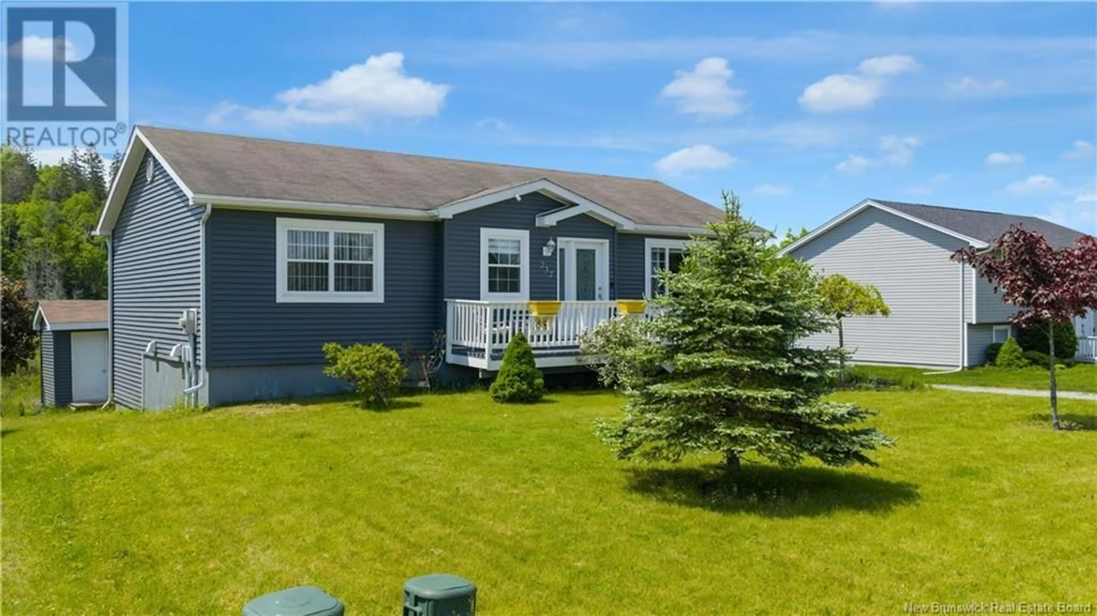 Home with vinyl exterior material, unknown for 237 BOARS HEAD ROAD, Saint John New Brunswick E2K5B9