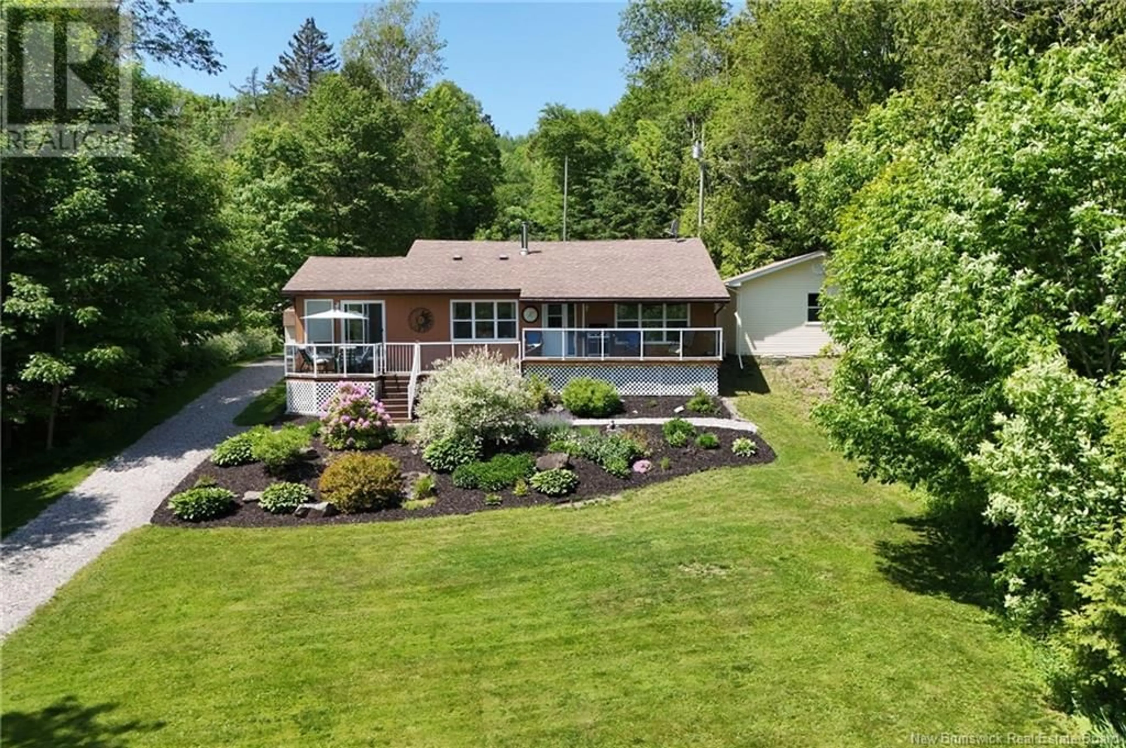 A pic from outside/outdoor area/front of a property/back of a property/a pic from drone, water/lake/river/ocean view for 3771 ROUTE 845, Kingston New Brunswick E5N1B4