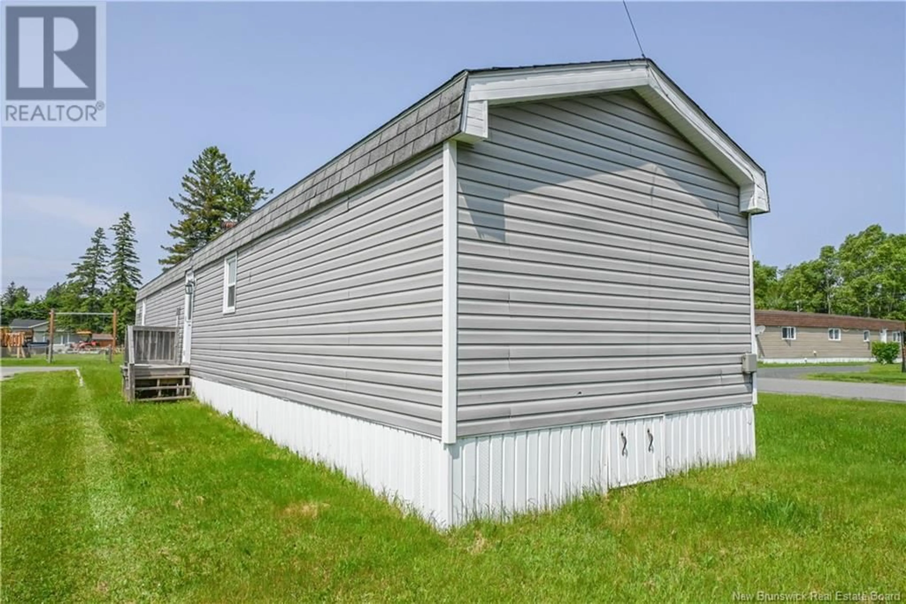 Shed for 70 RUE DU PARC, Caraquet New Brunswick E1W1A7