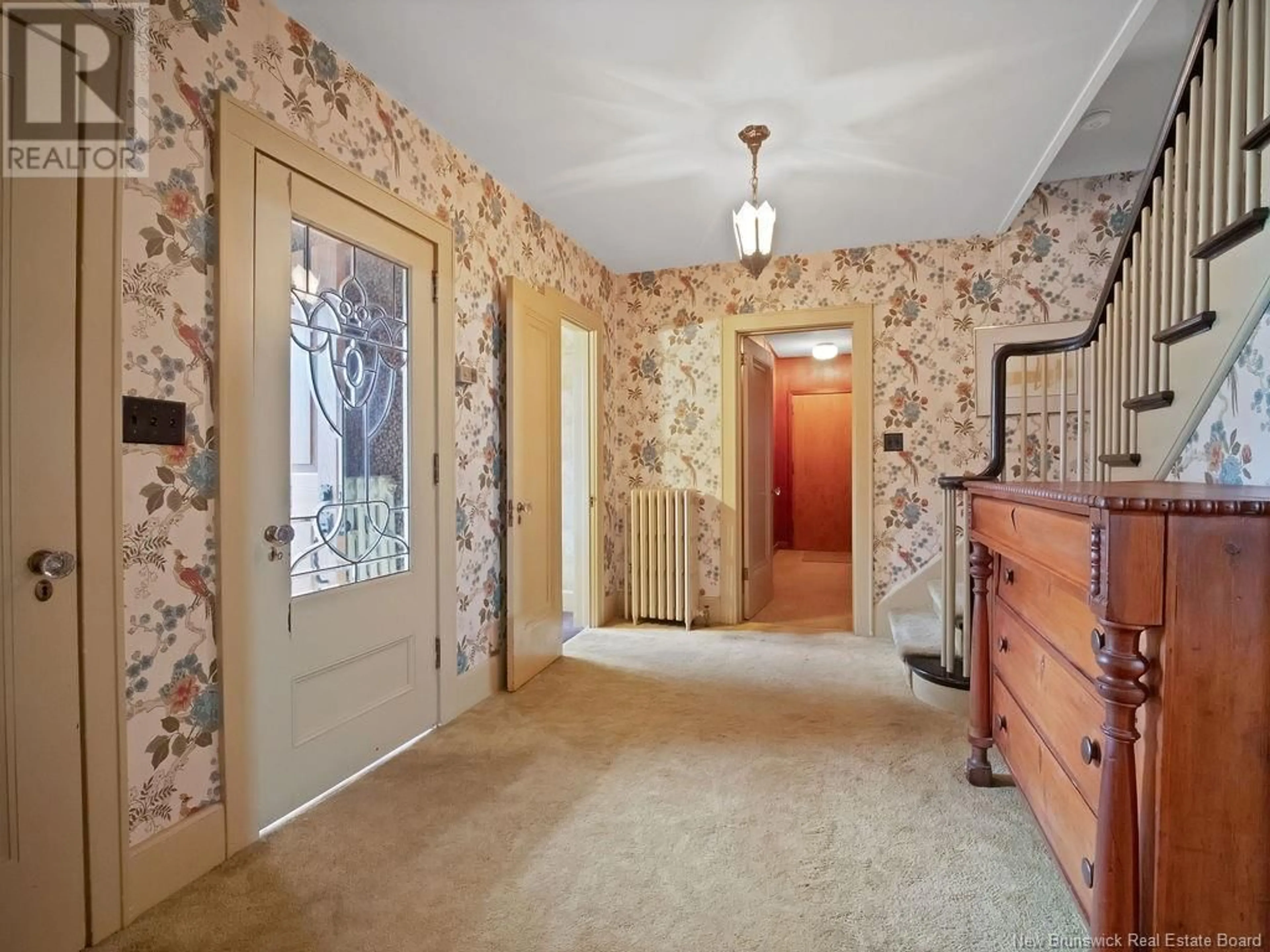 Indoor foyer for 195 PARK STREET, Moncton New Brunswick E1C2B7