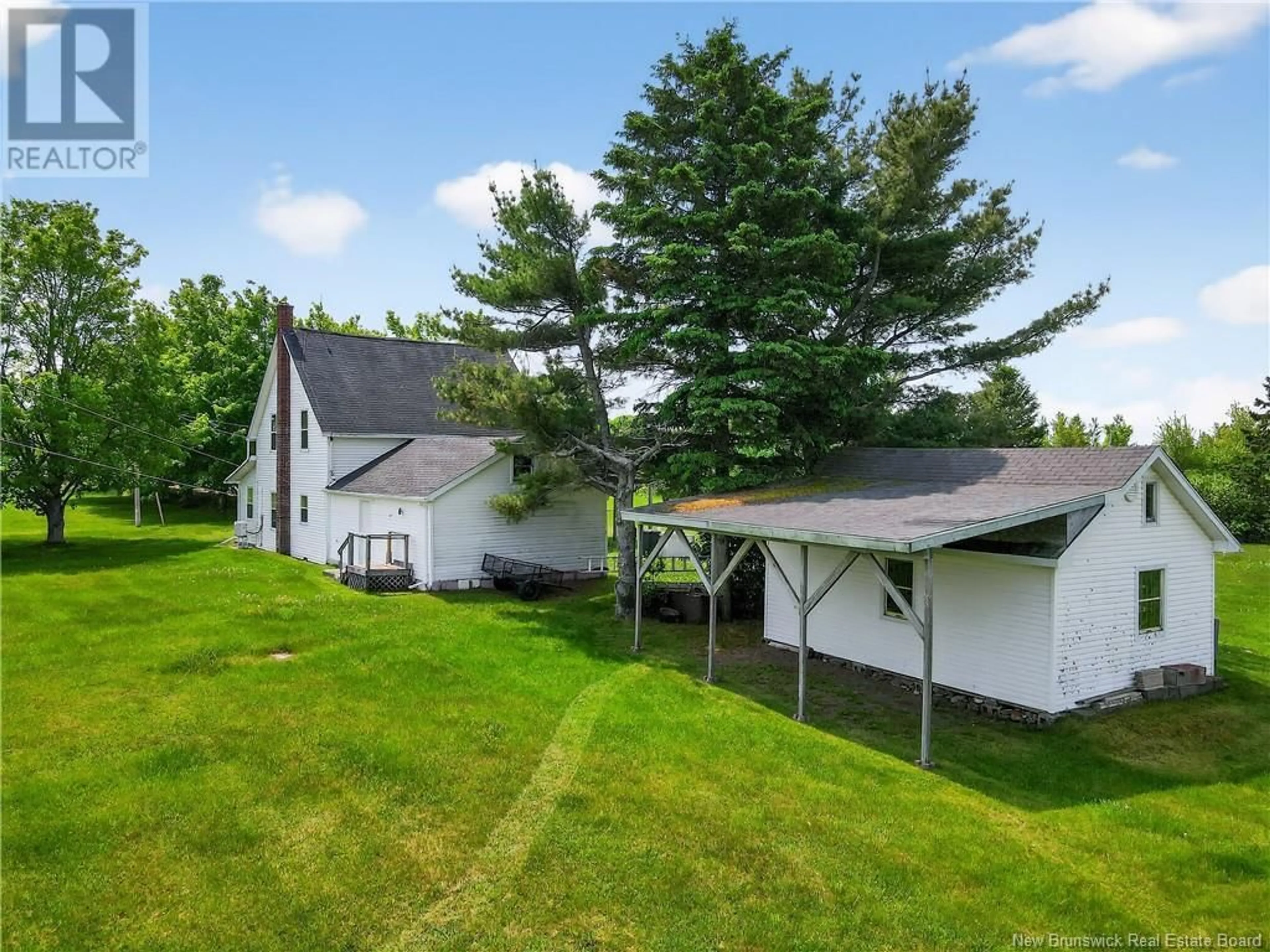 A pic from outside/outdoor area/front of a property/back of a property/a pic from drone, water/lake/river/ocean view for 634 SAINT-JOSEPH, Saint-Joseph-De-Kent New Brunswick E4S4E3