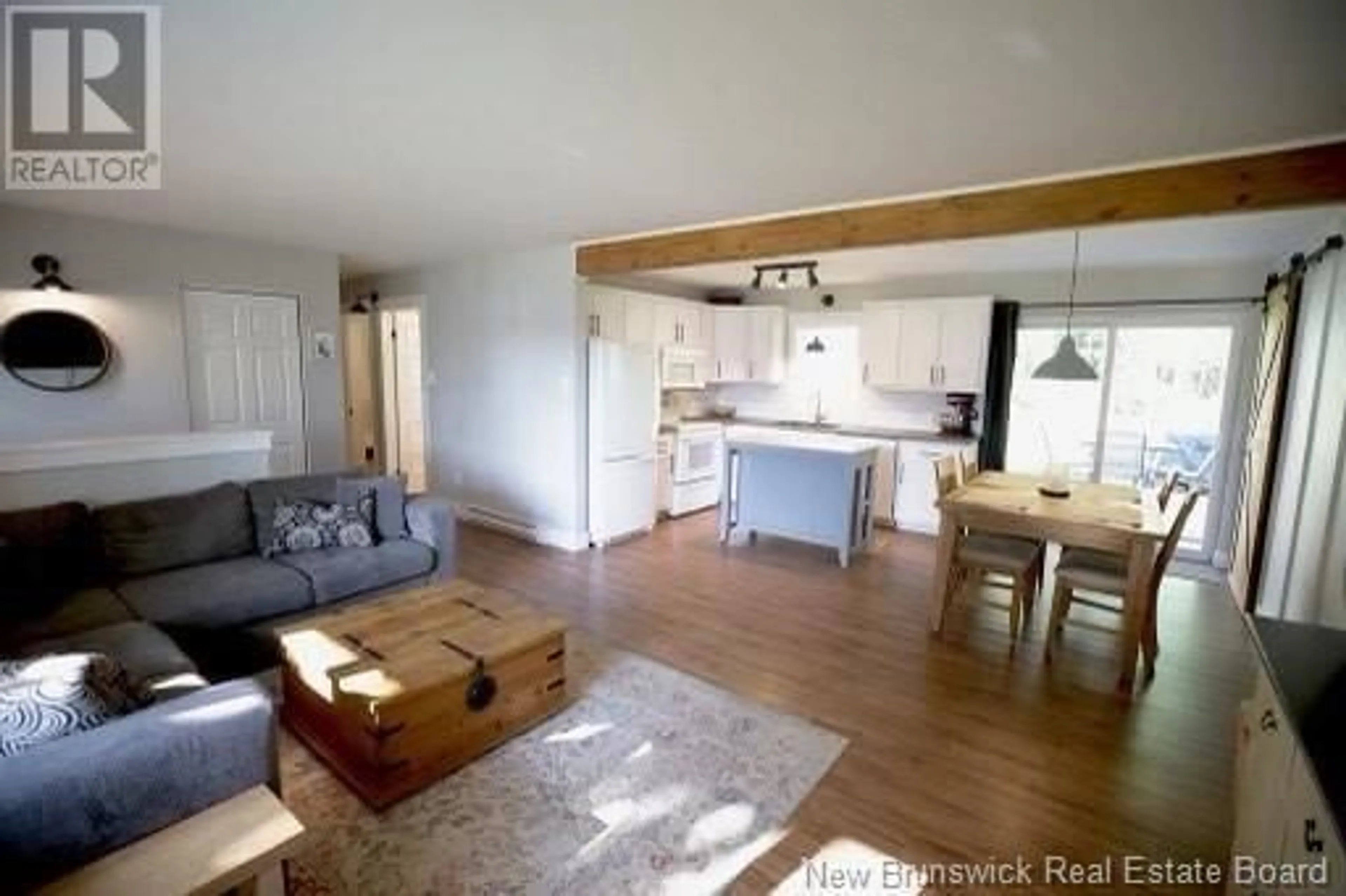 Open concept kitchen, wood/laminate floor for 233 TOBIAS AVENUE, Riverview New Brunswick E1B4P6