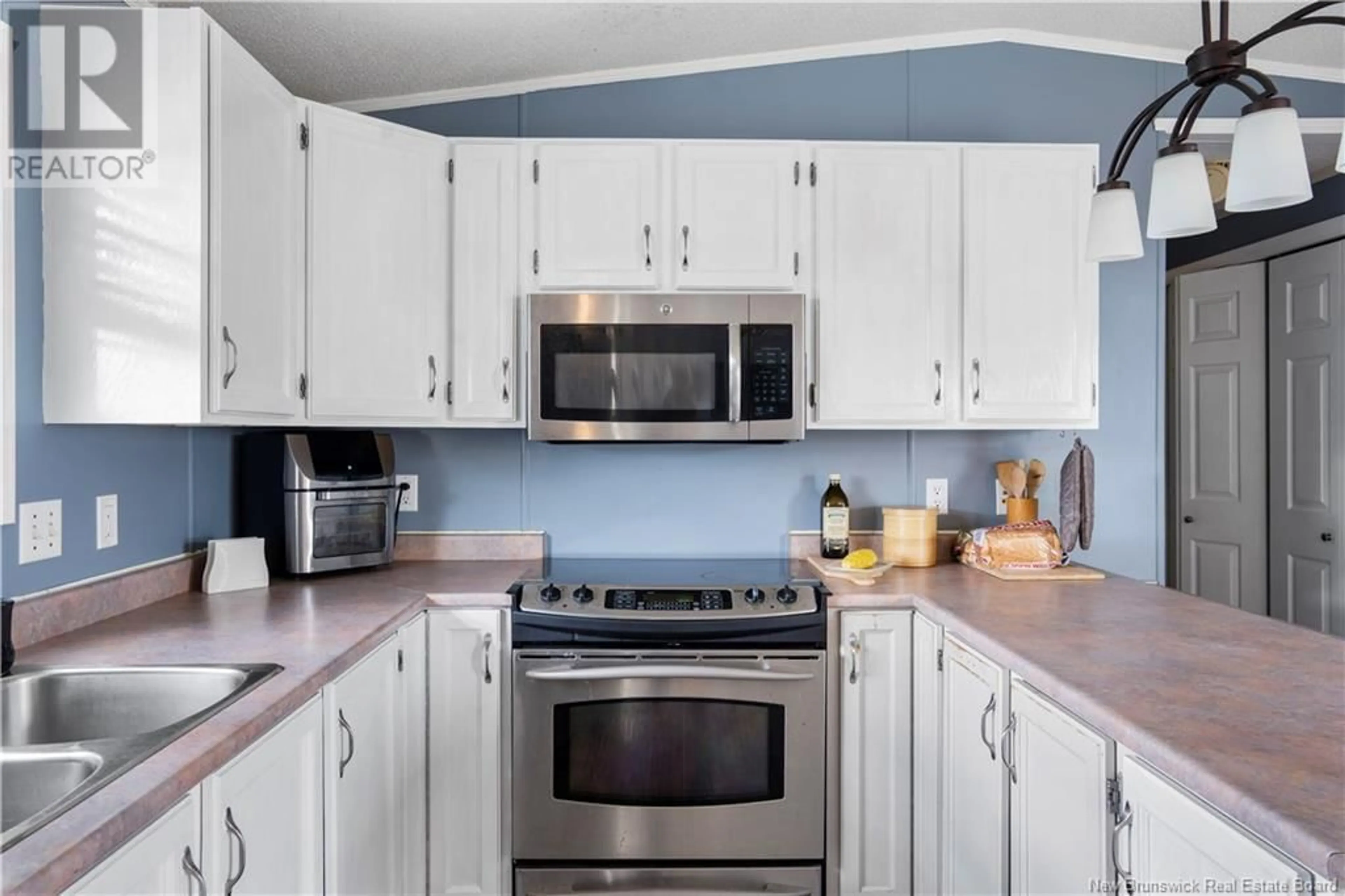 Standard kitchen, ceramic/tile floor for 1 ASCONA STREET, Moncton New Brunswick E1H3H7