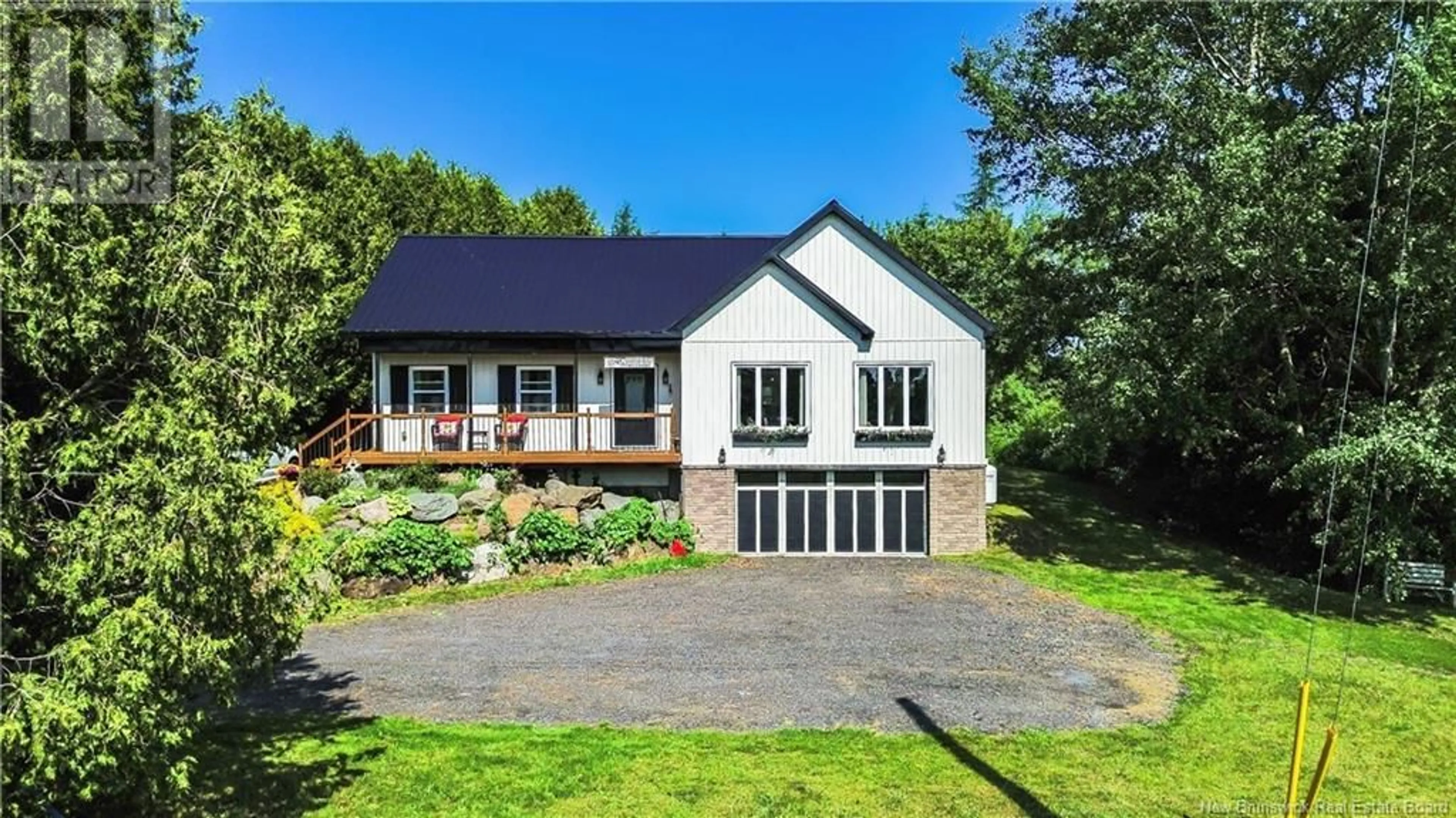 A pic from outside/outdoor area/front of a property/back of a property/a pic from drone, building for 497 HAMPTON ROAD, Quispamsis New Brunswick E2E3W8