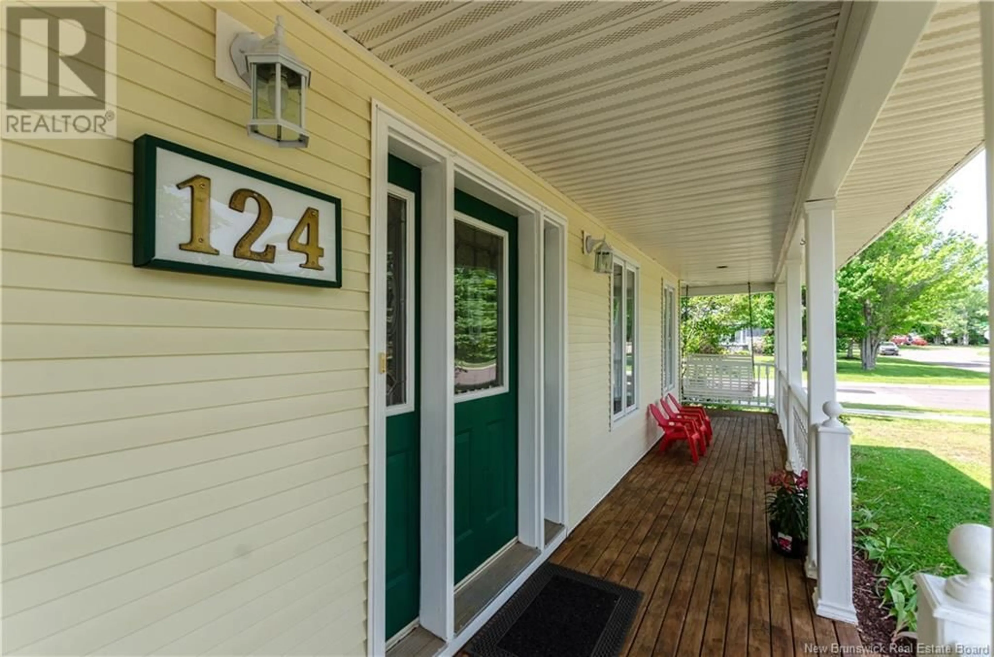 Indoor entryway for 124 CRESTWOOD DRIVE, Moncton New Brunswick E1C9M8